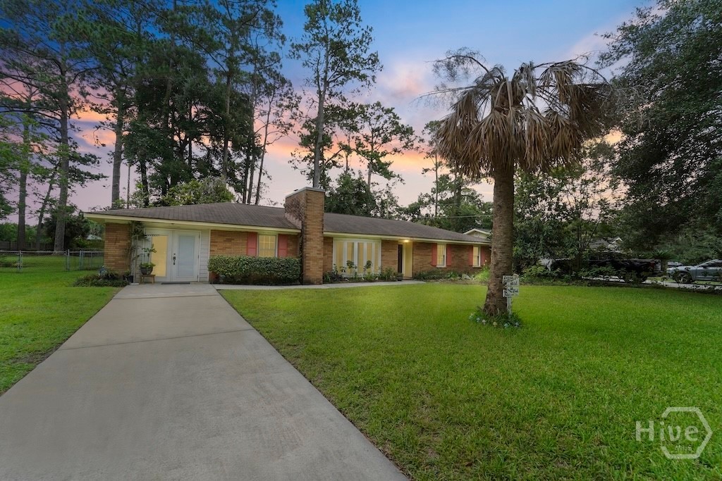 Photo 2 of Single family home for sale at 375 Eastridge Dr, Savannah, GA 31406 | MLS# SA359435 | Listing updated on 2026-10-08