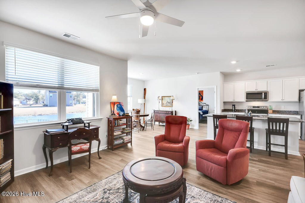 100556486 | Photo 17