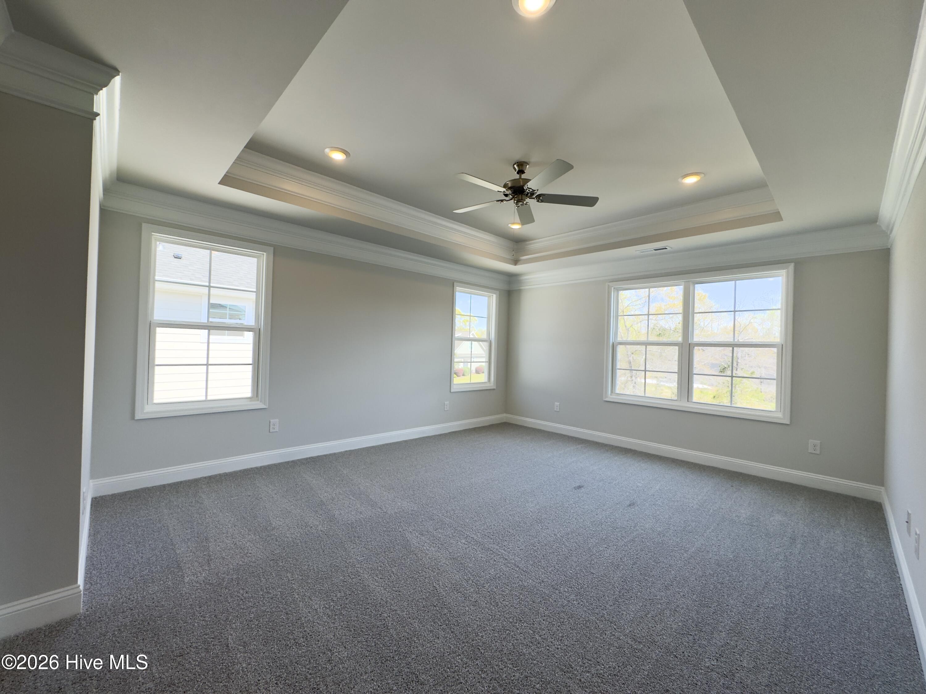 100563349 | Photo 15