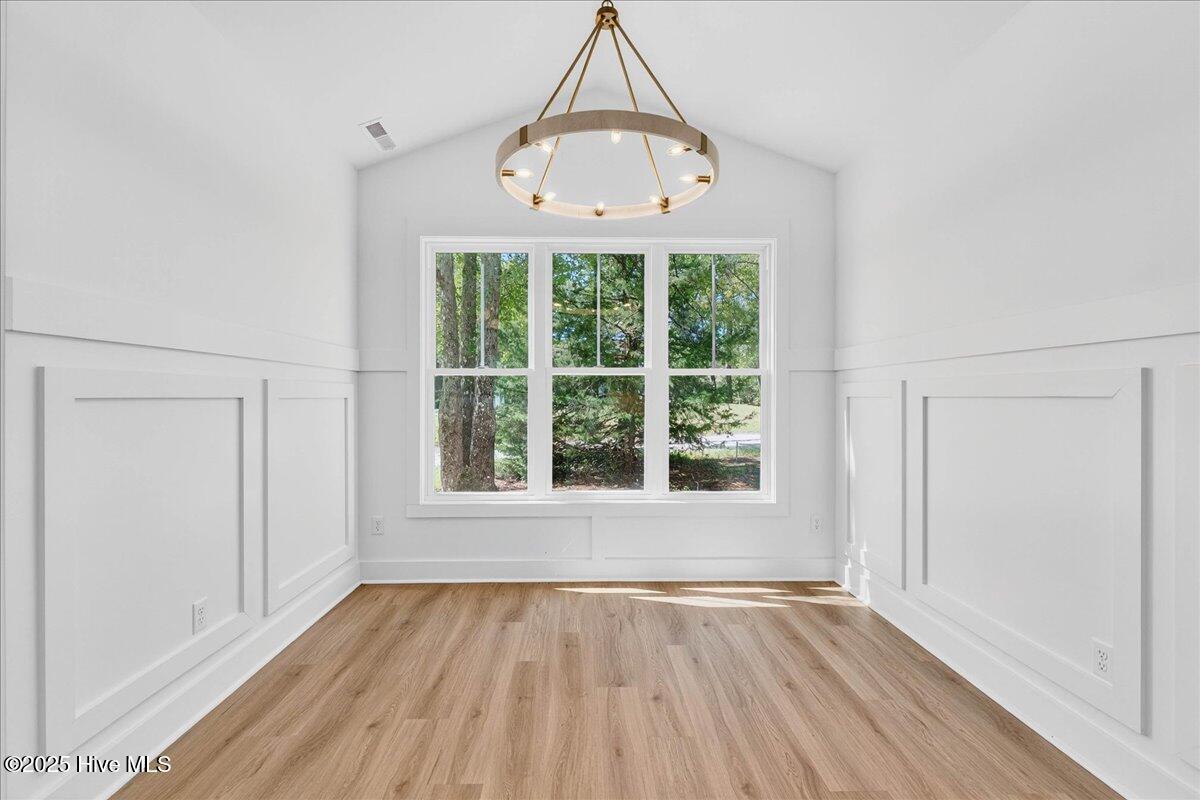 100489507 | Photo 25