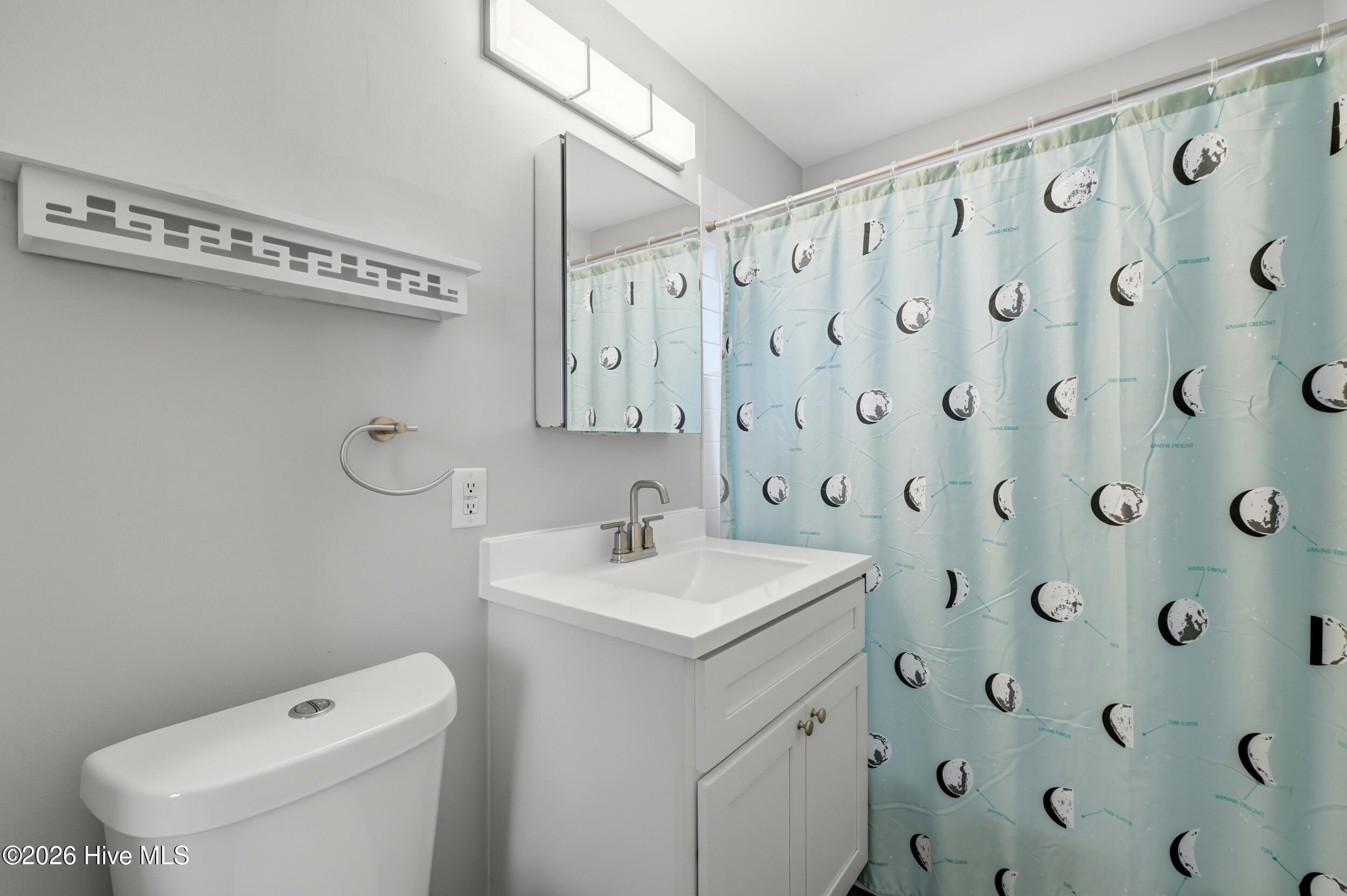 100560571 | Photo 21