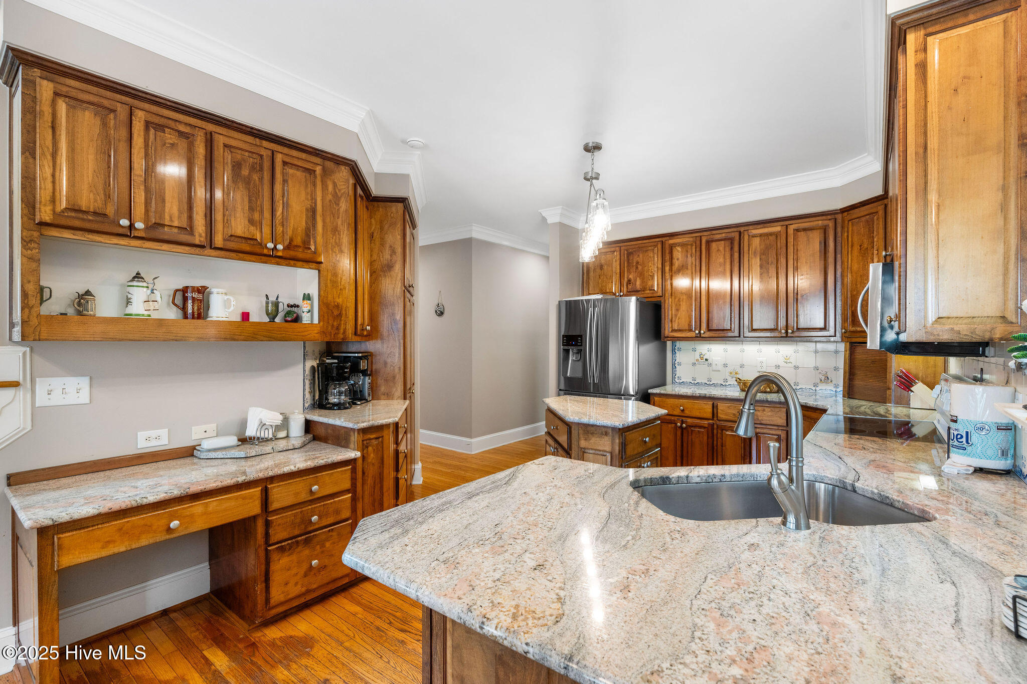 100556700 | Photo 37