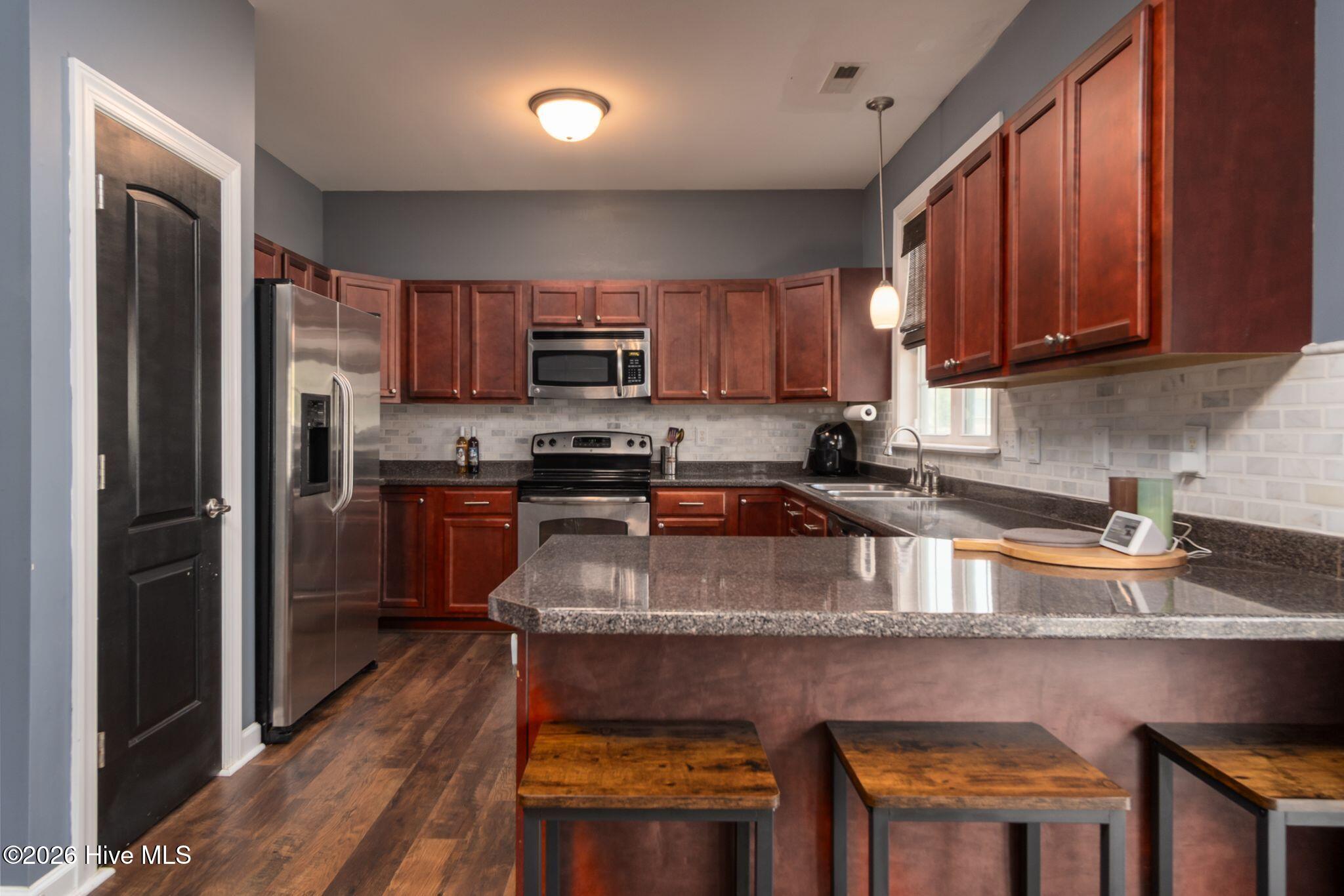 100565163 | Photo 18