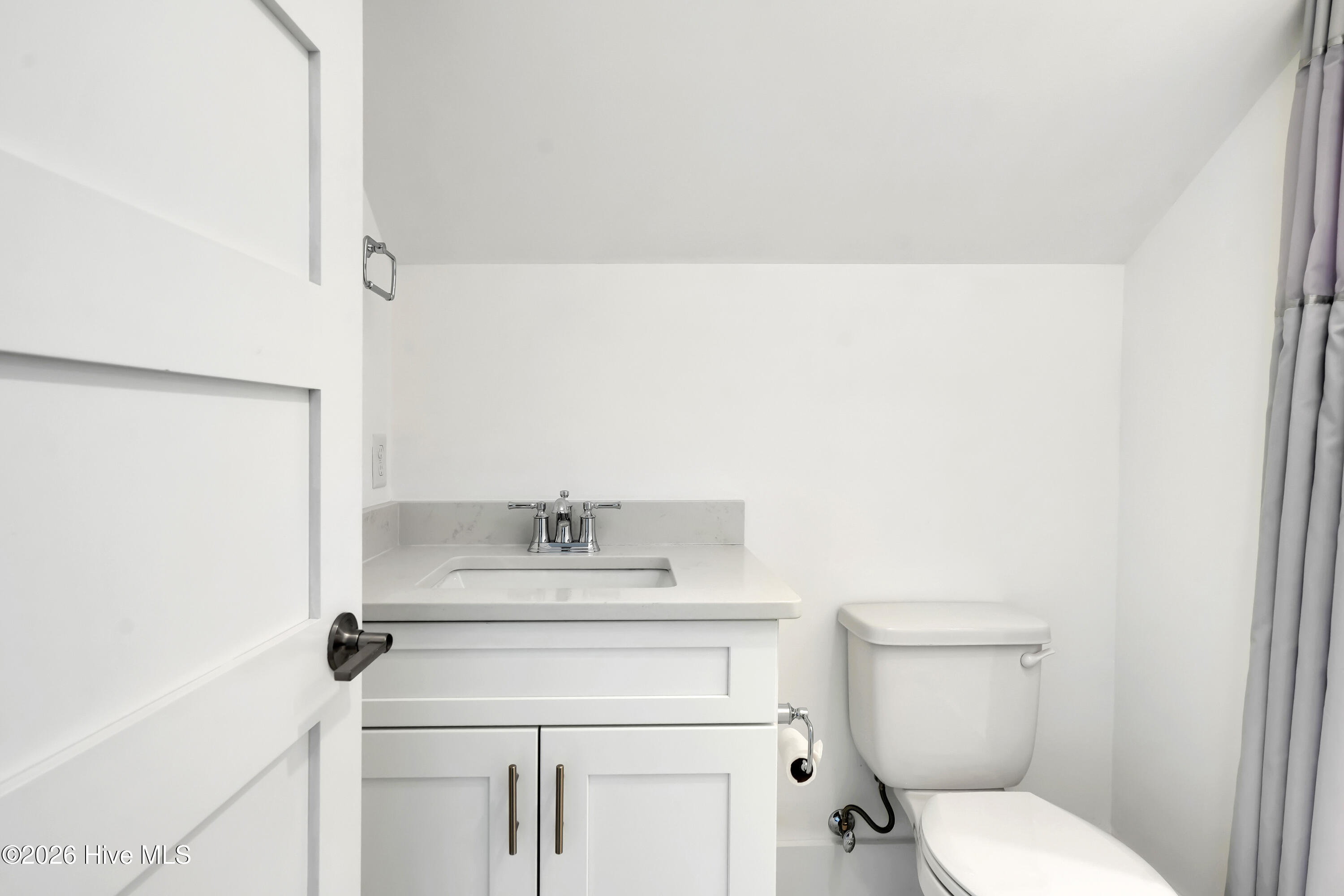 100567914 | Photo 47