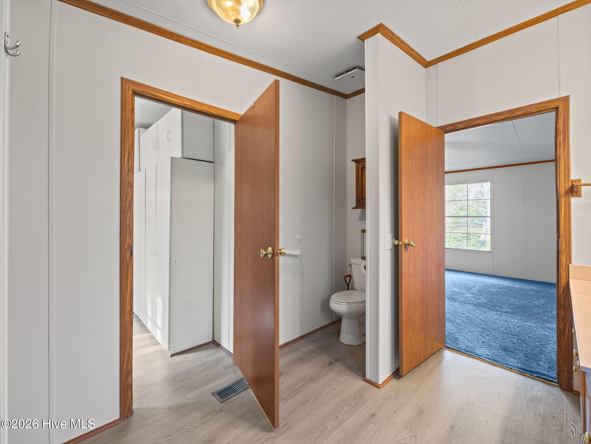 100565011 | Photo 26