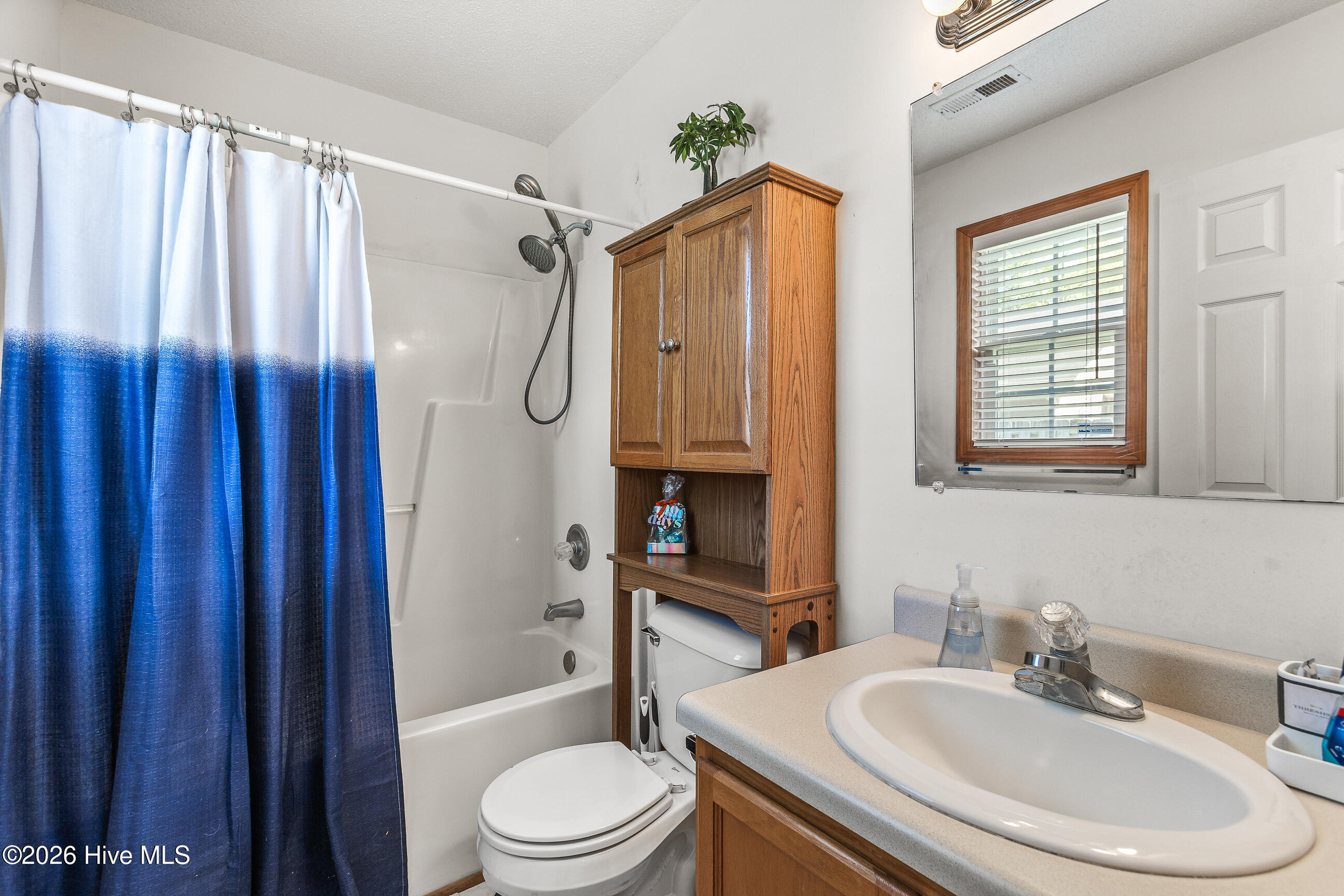 100566424 | Photo 14