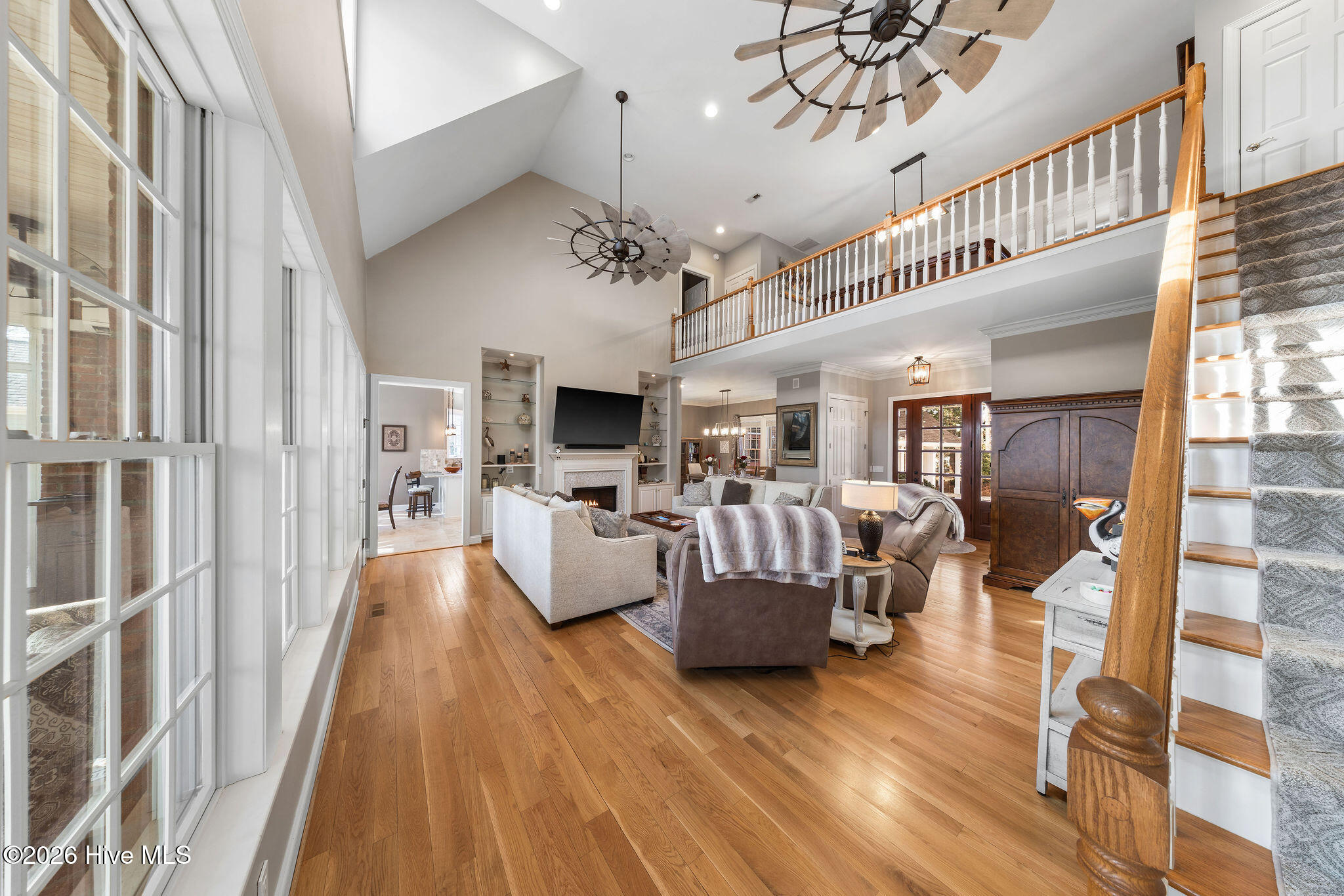 100553597 | Photo 12