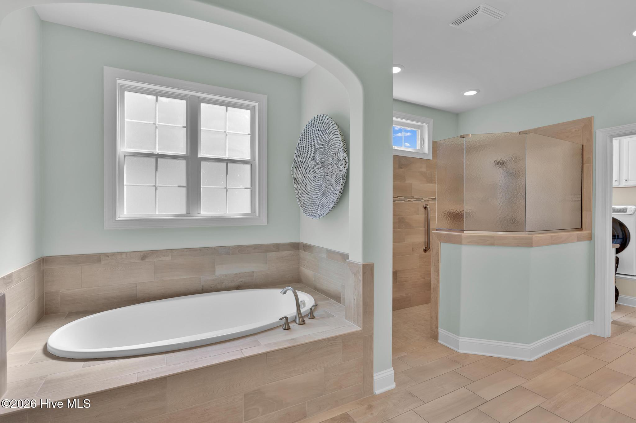 100569949 | Photo 26