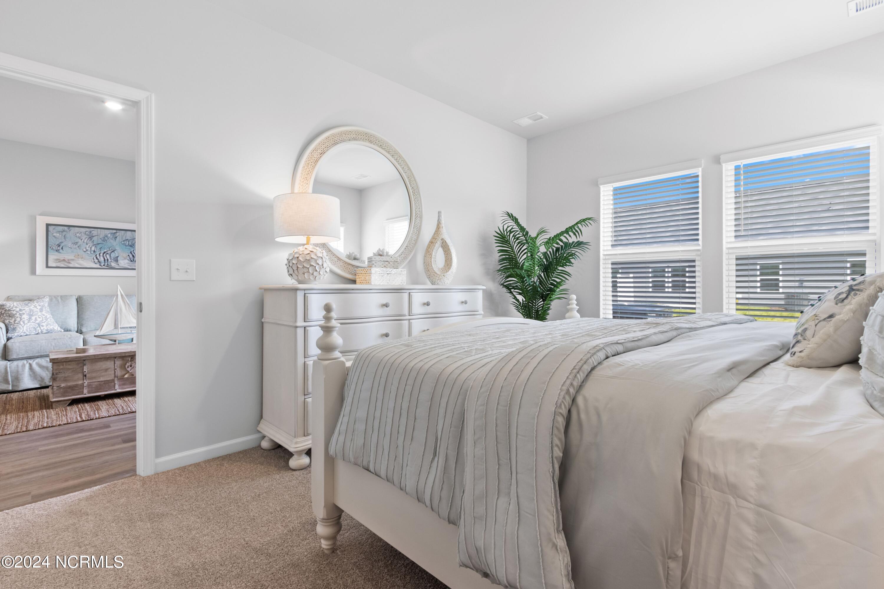 100453843 | Photo 17