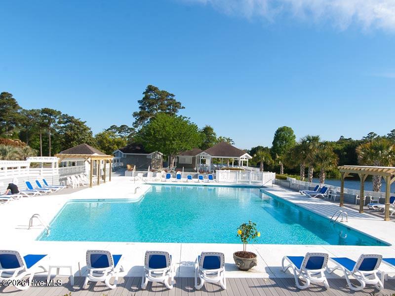 100530815 | Photo 40