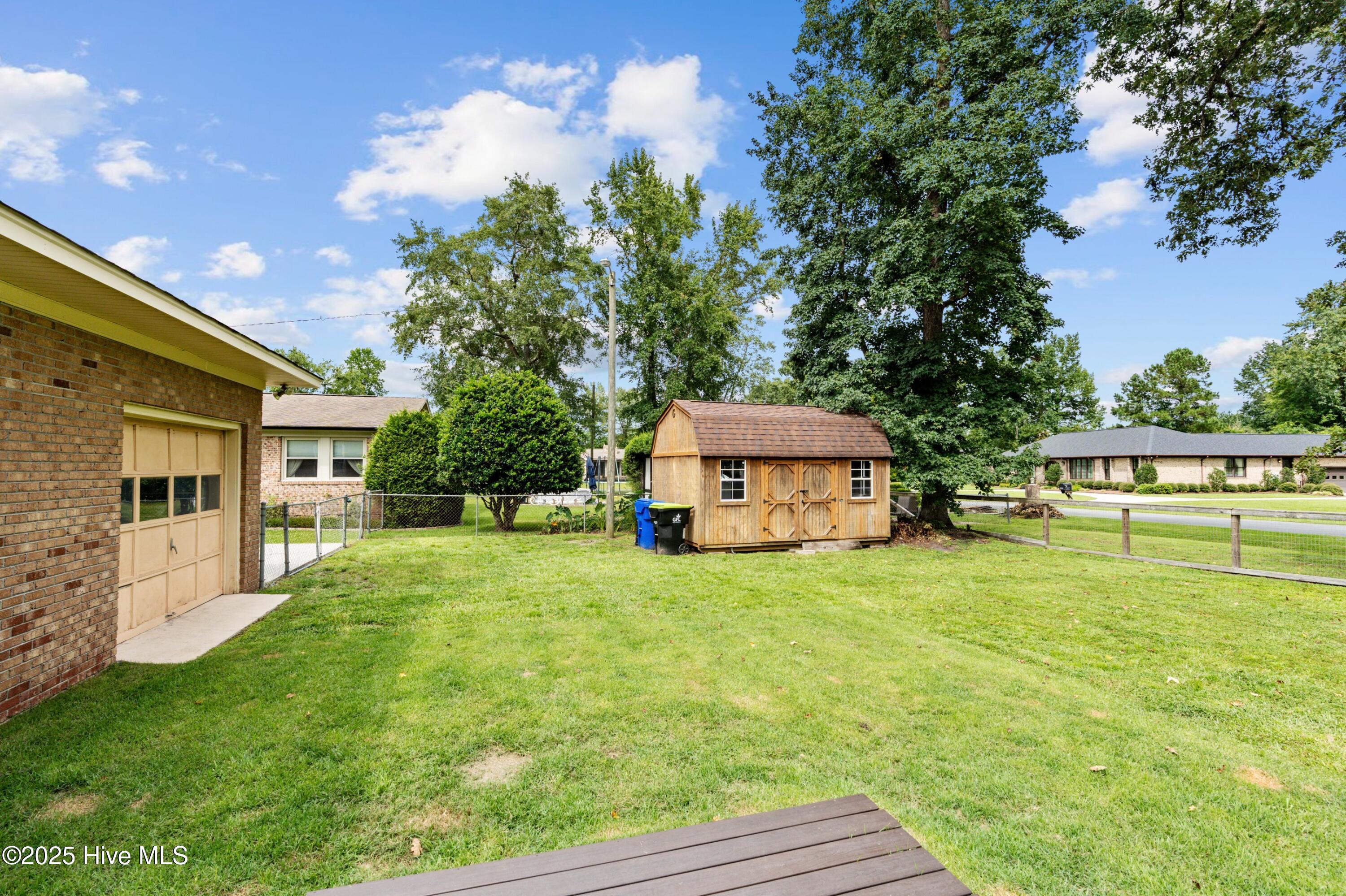 100526163 | Photo 45