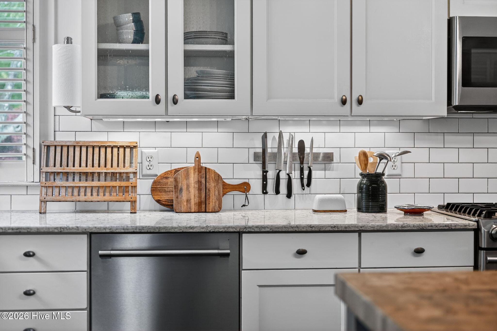 100569921 | Photo 13