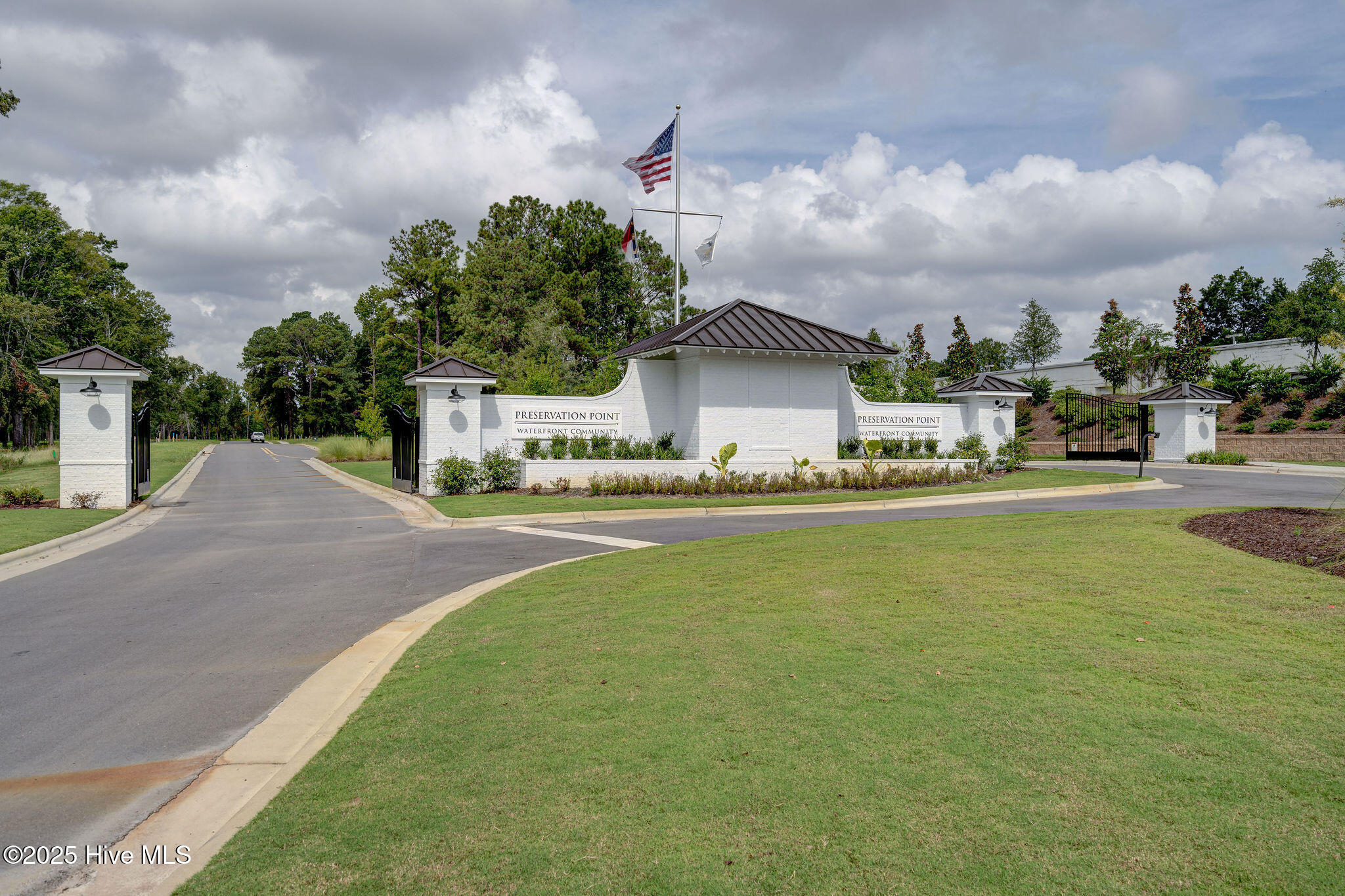 100488760 | Photo 24