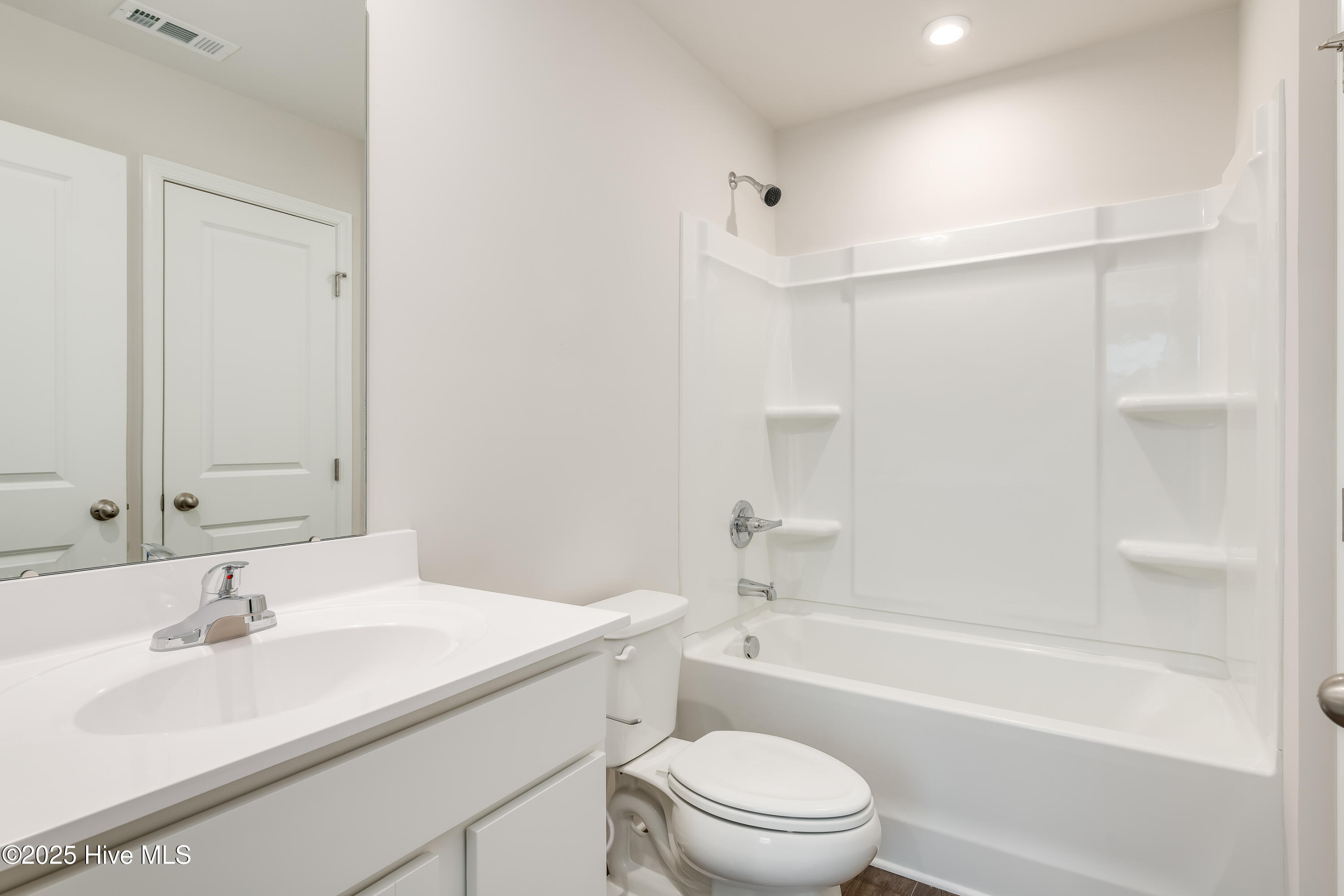 100548896 | Photo 13