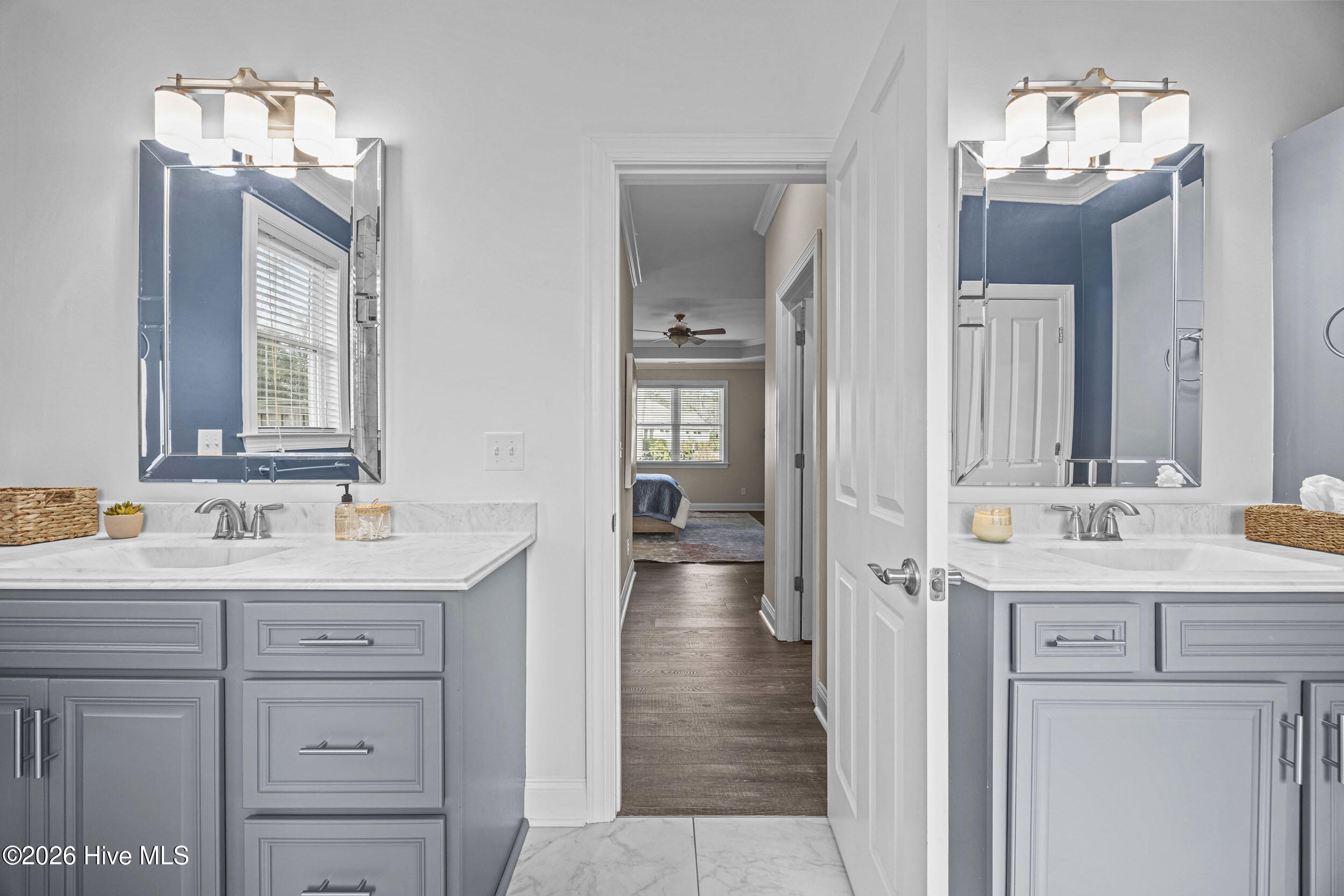 100550932 | Photo 33