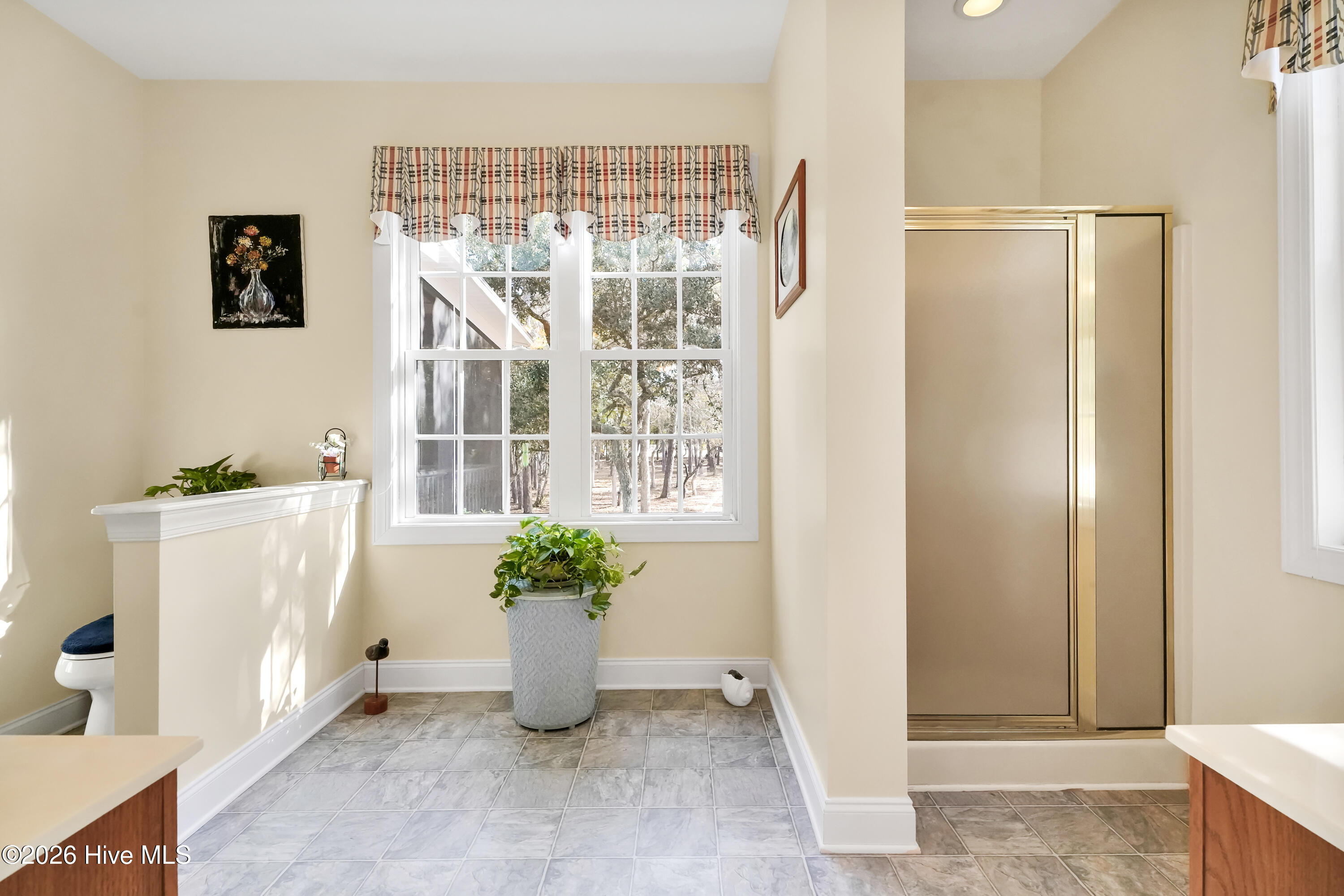 100549452 | Photo 18