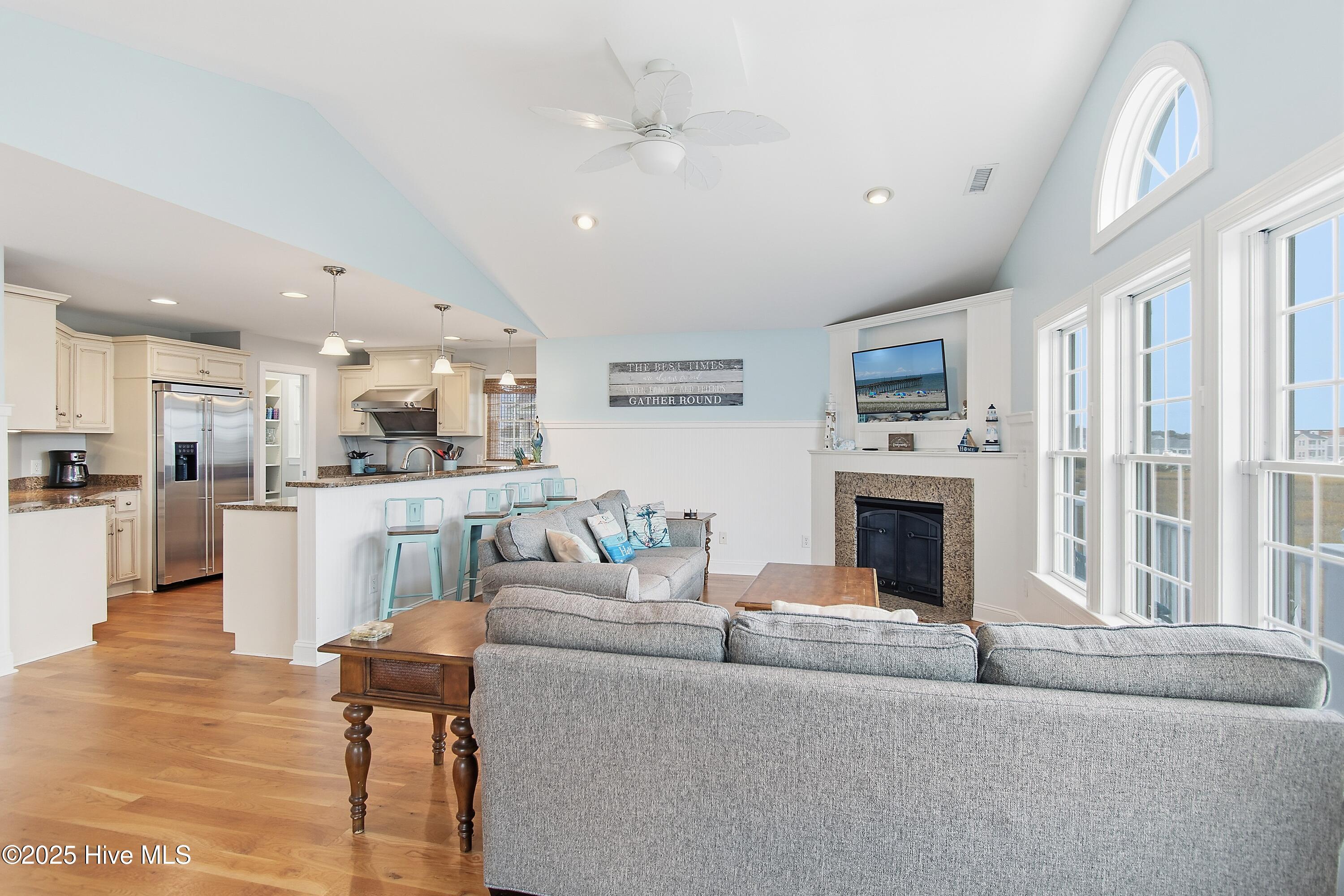 100541969 | Photo 17