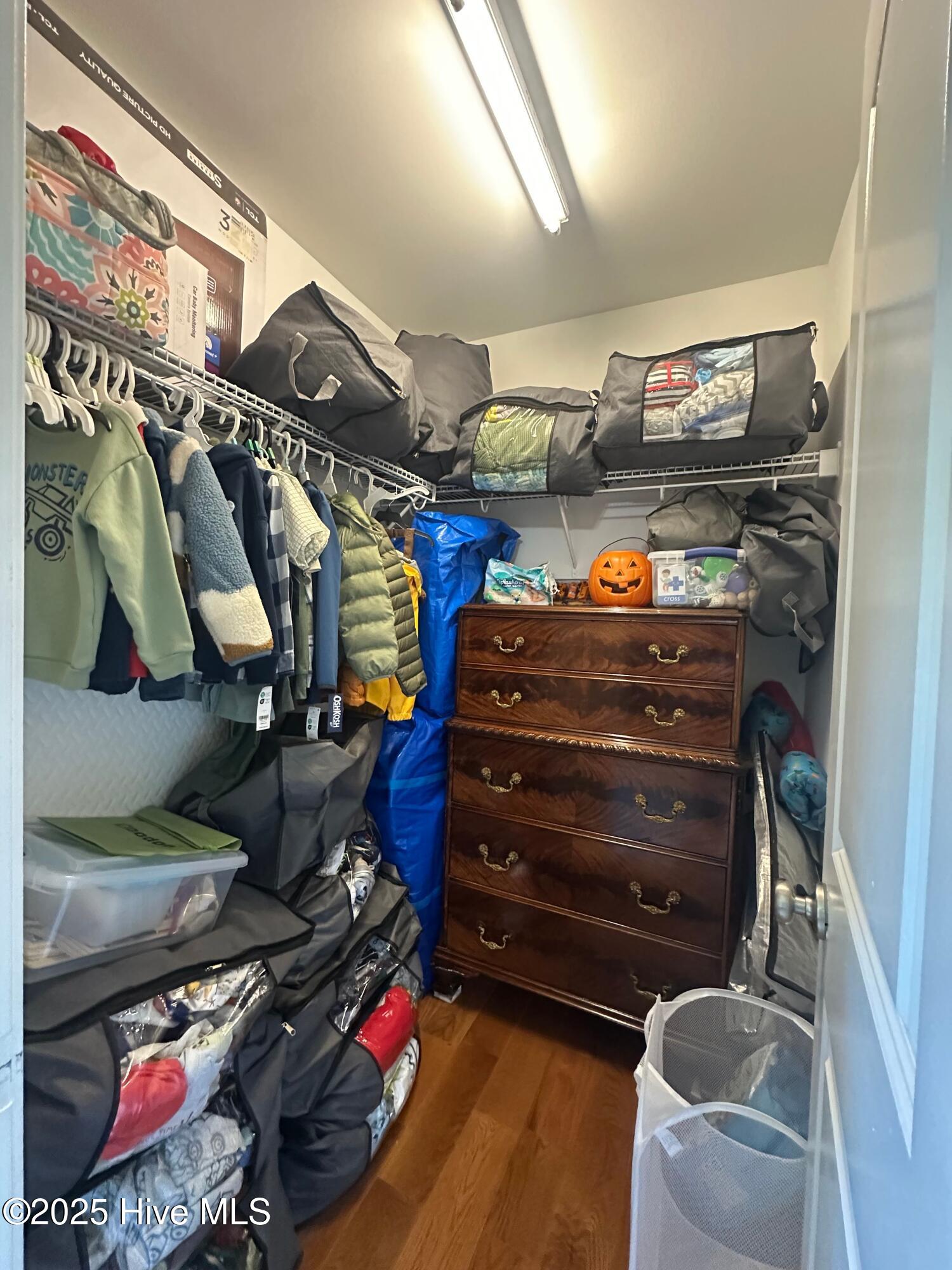 100551344 | Photo 28