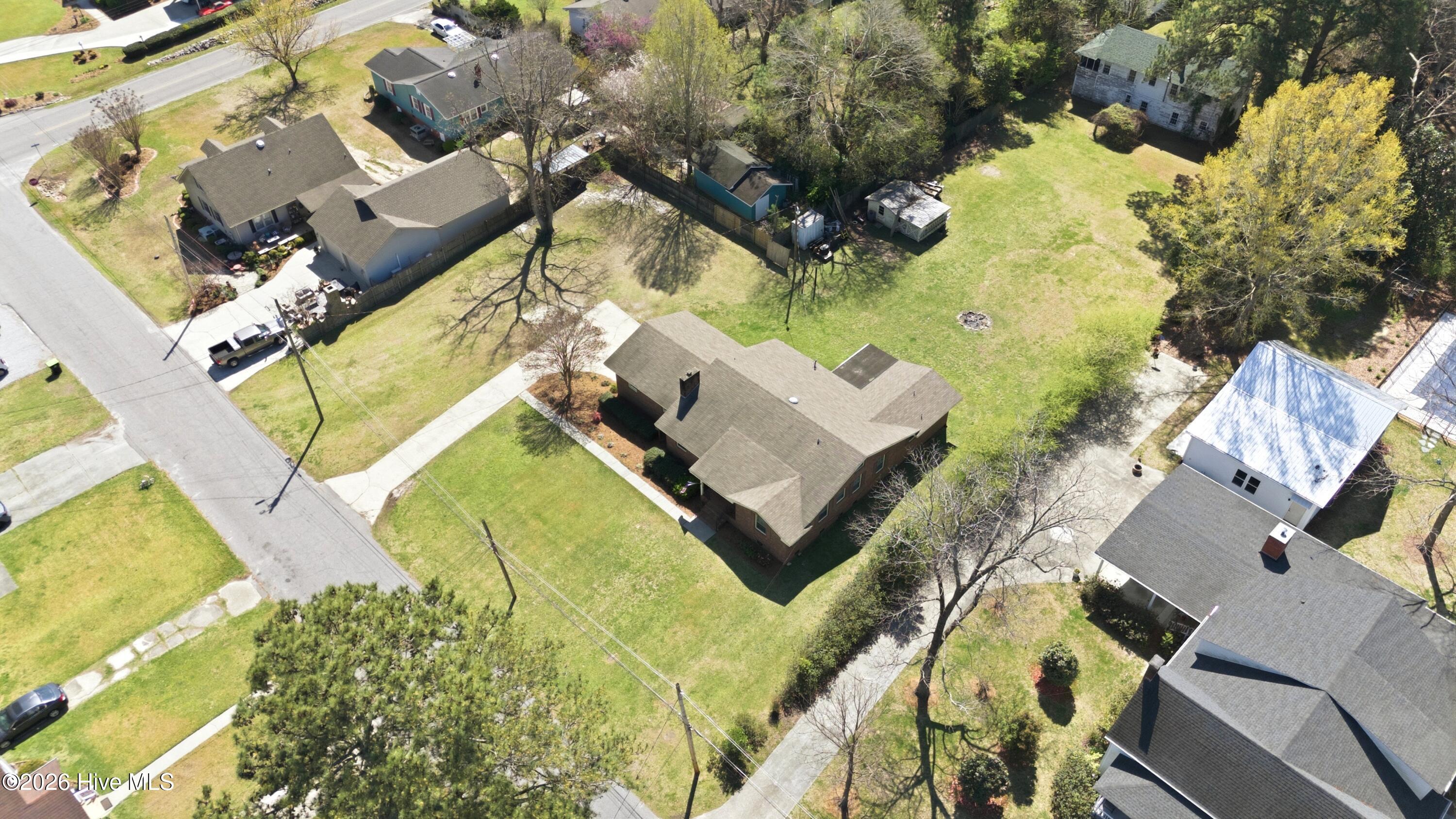 100561797 | Photo 46