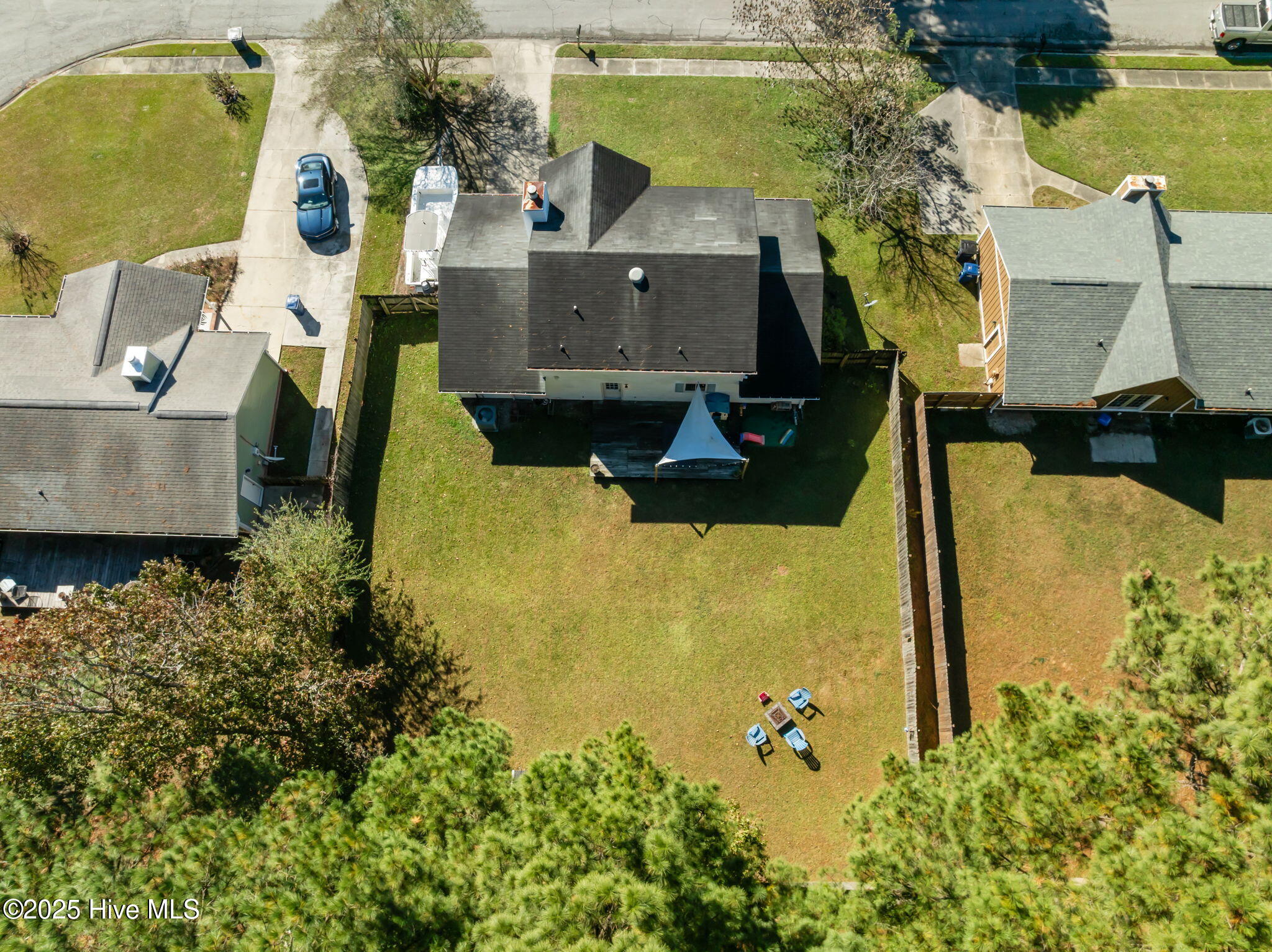 100539001 | Photo 40