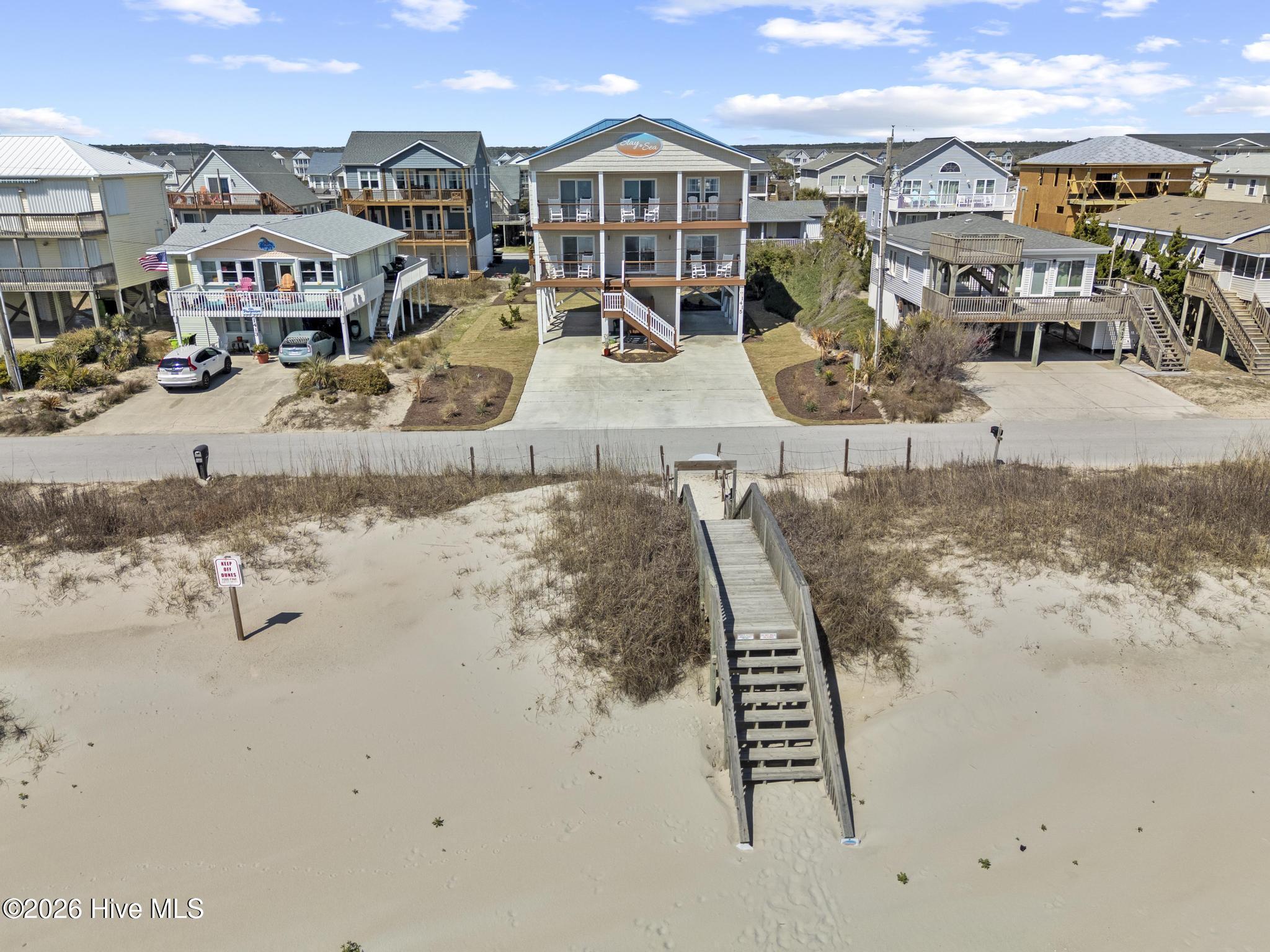 100562265 | Photo 37