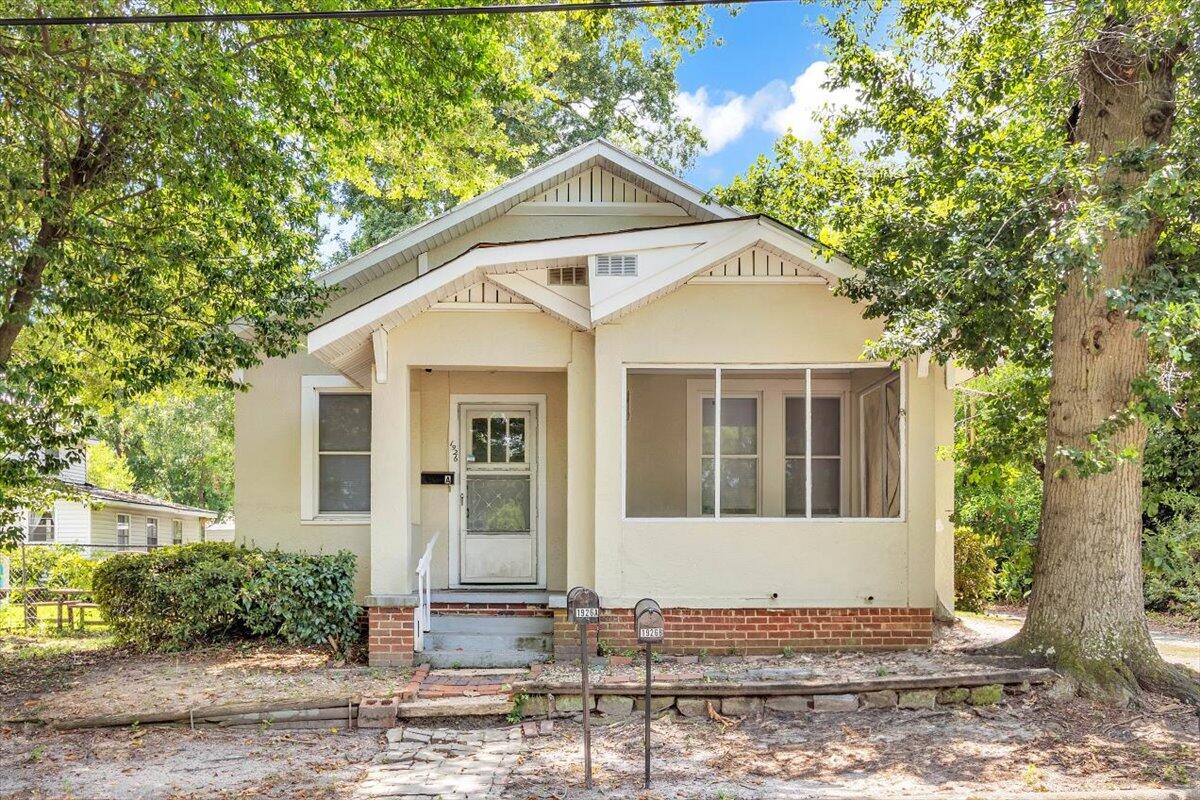 Property at 1926 Howard Avenue