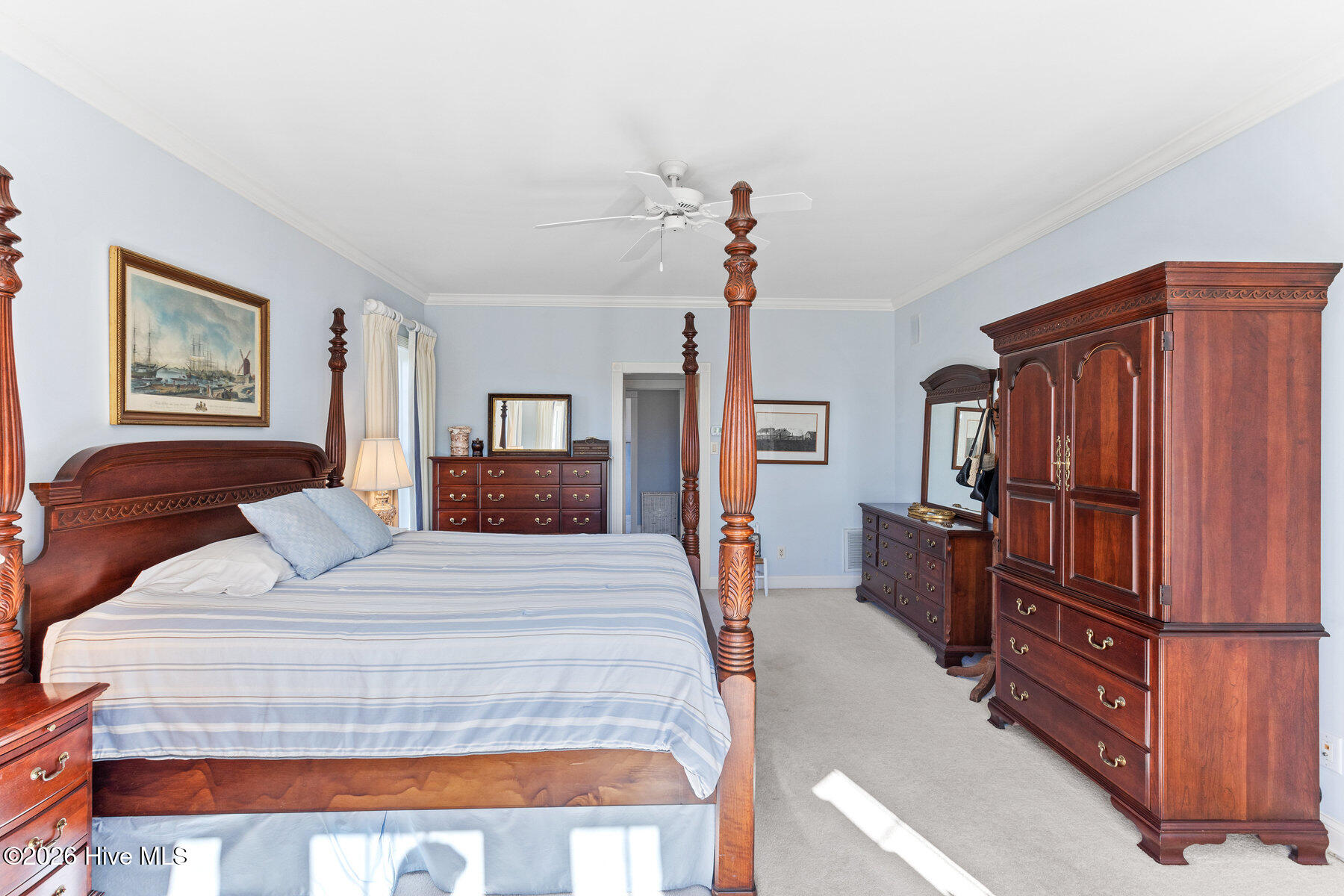 100558042 | Photo 38