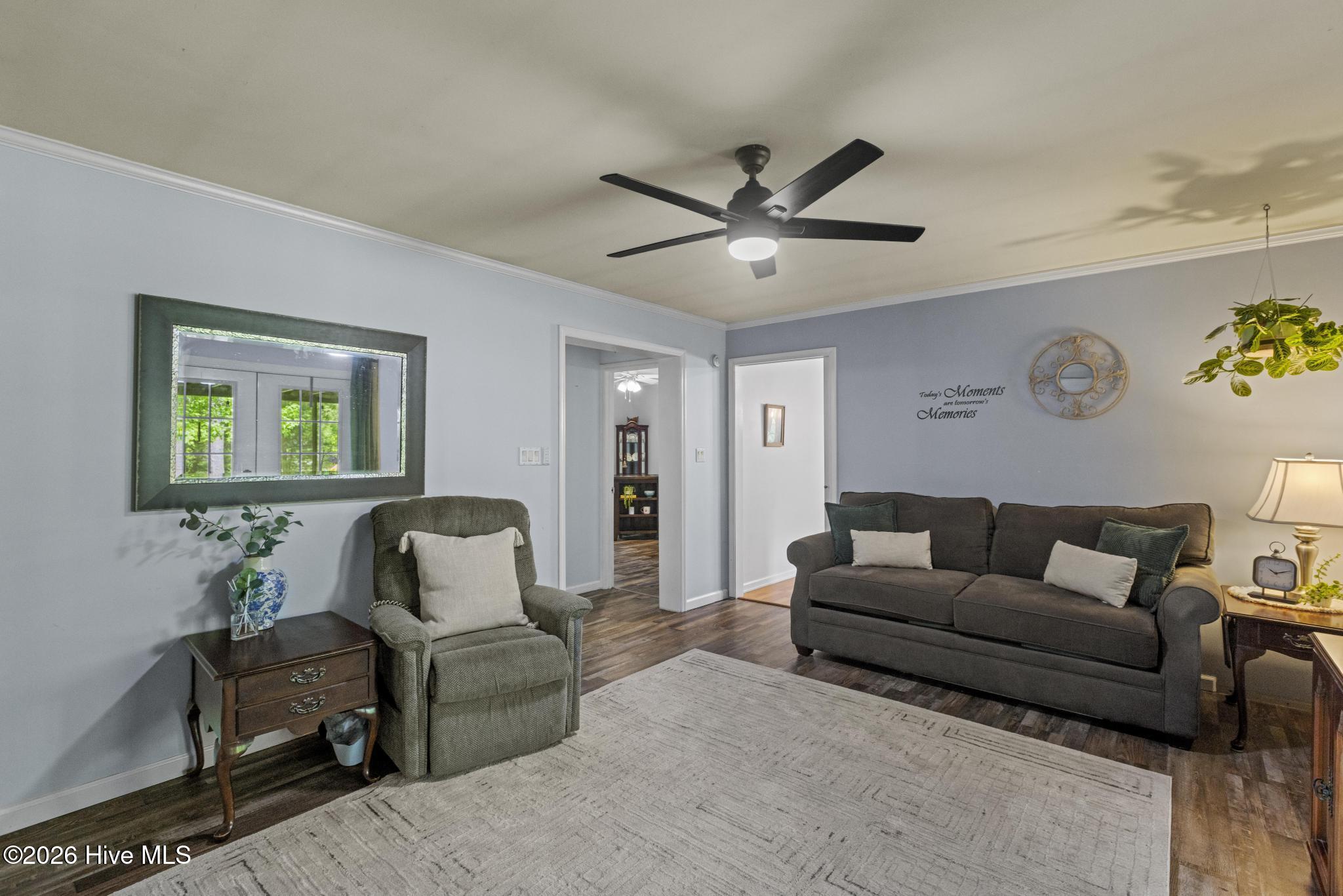 100569223 | Photo 31