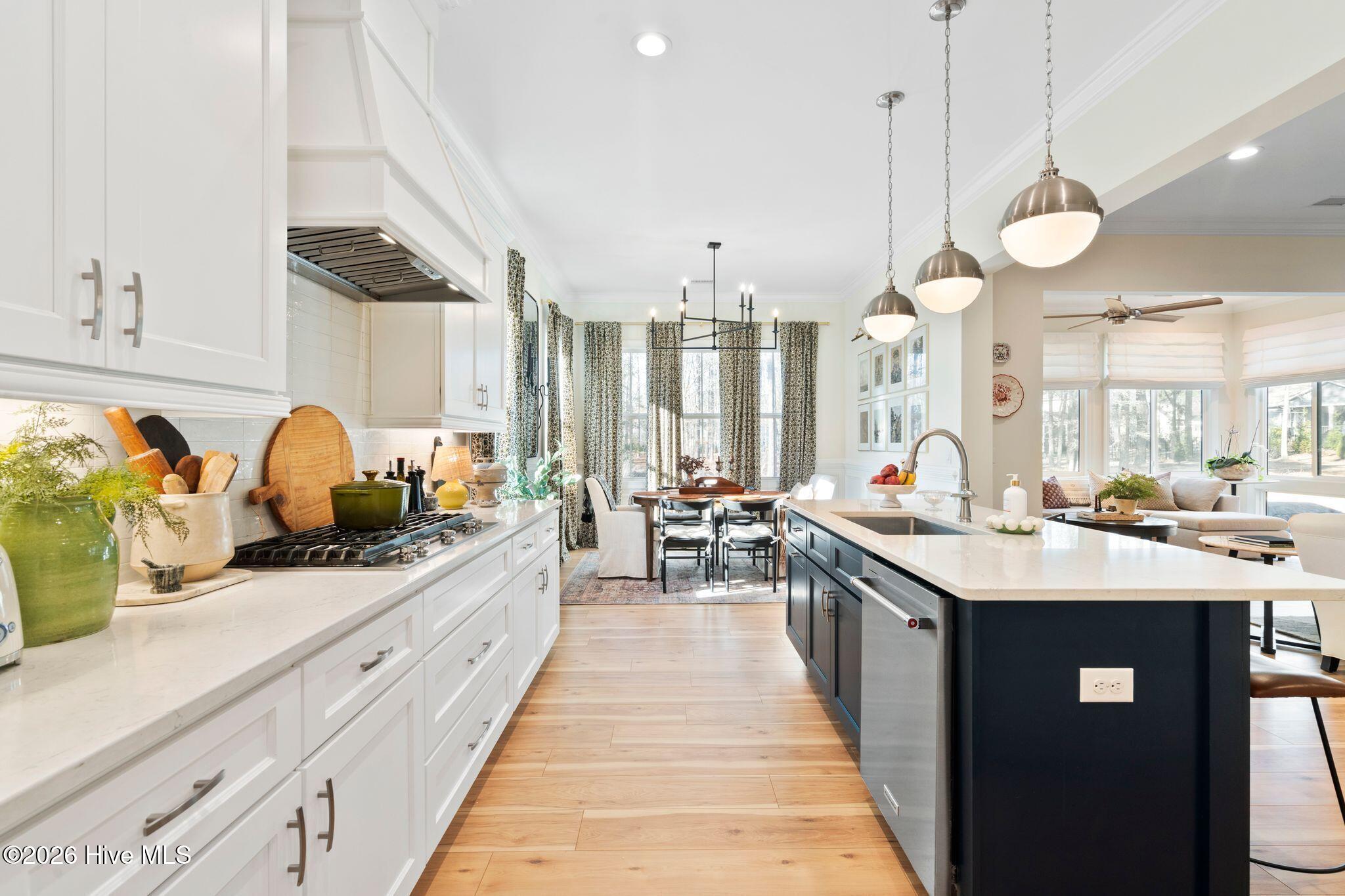 100551668 | Photo 38