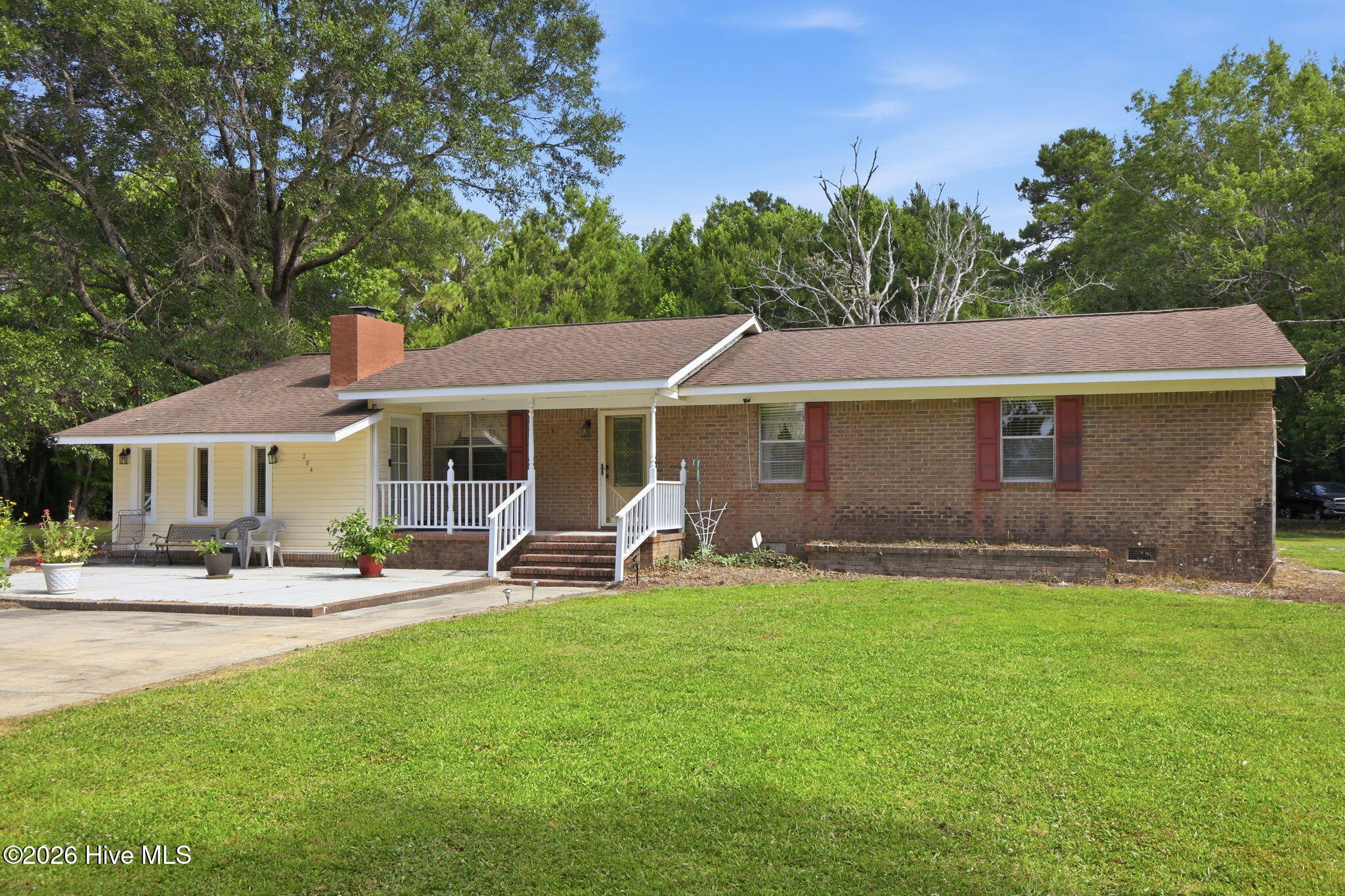 284 Laurel 