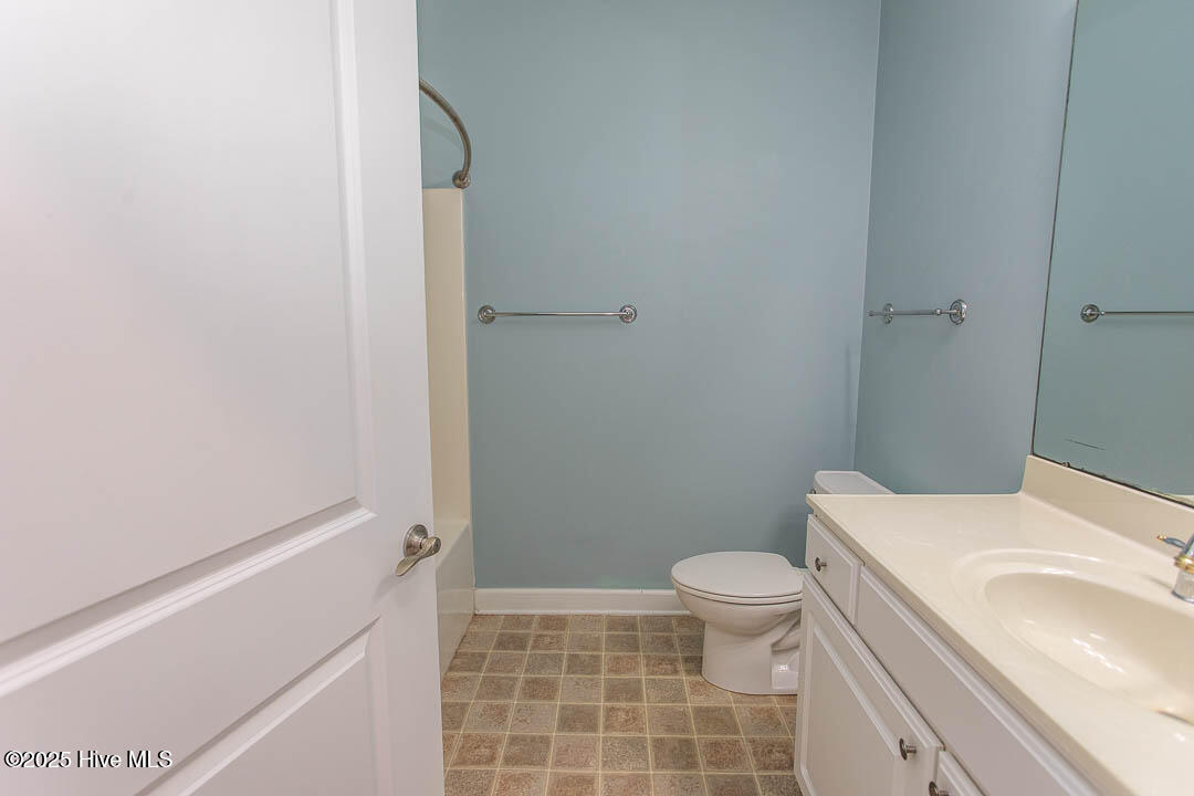 100532415 | Photo 21