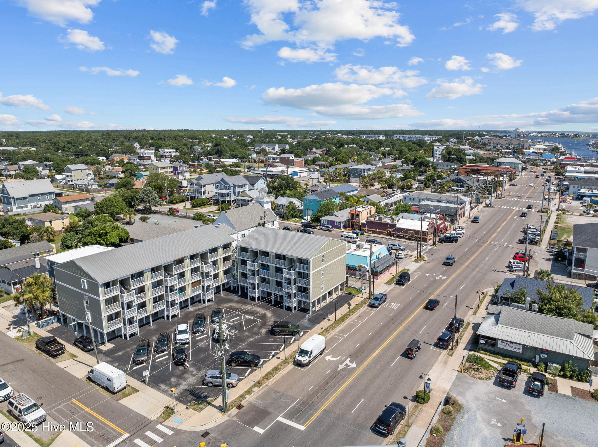 100519120 | Photo 30