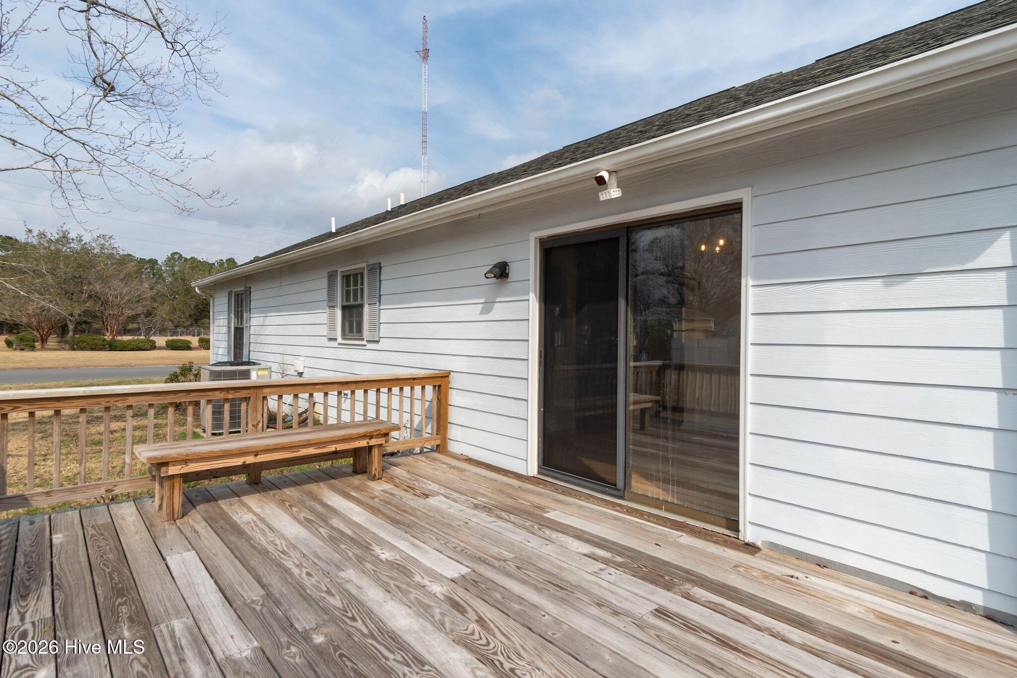 300 Quail Ridge Road, Jacksonville, NC, 28546