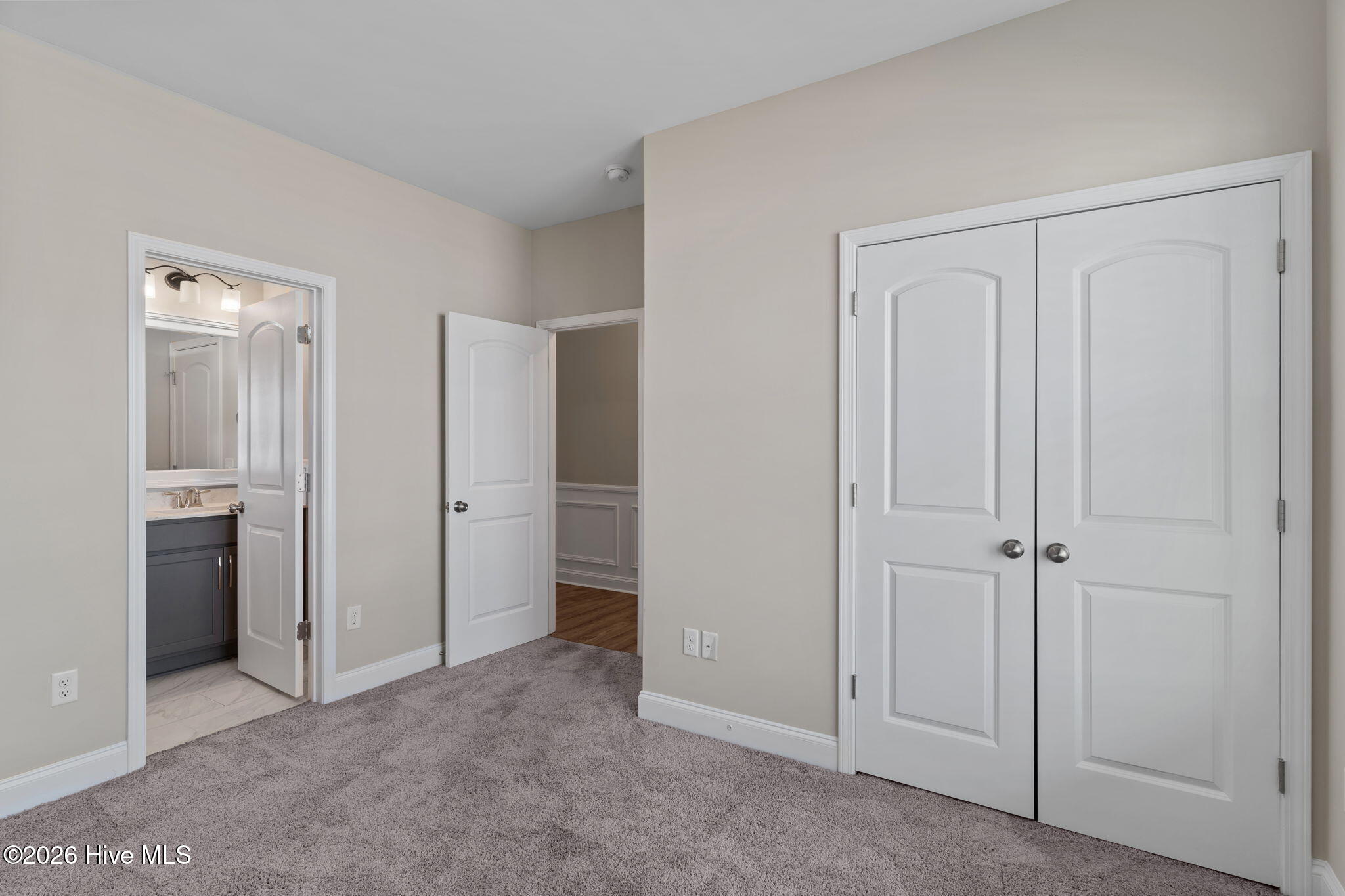 100556370 | Photo 20