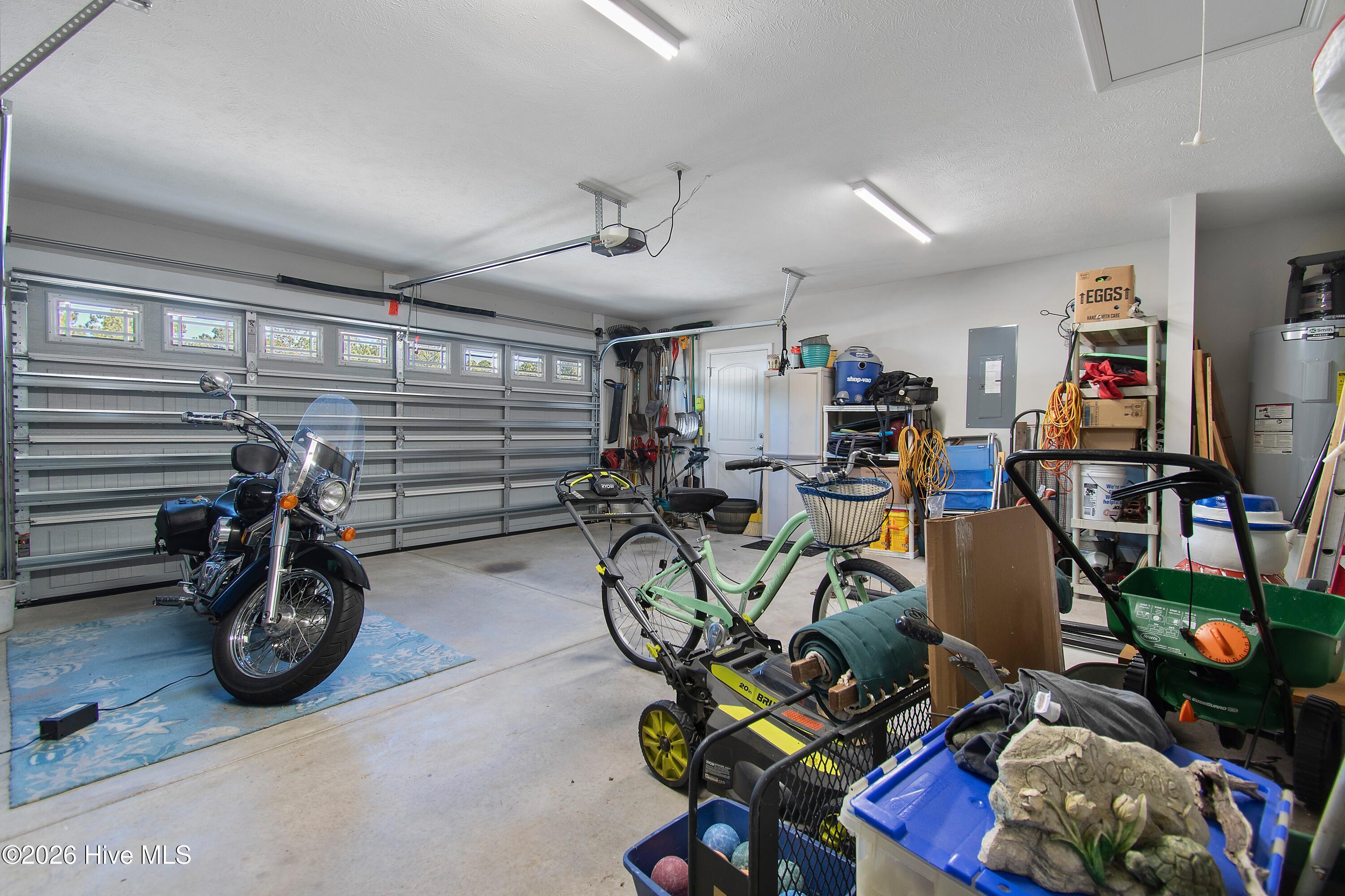 100556546 | Photo 34