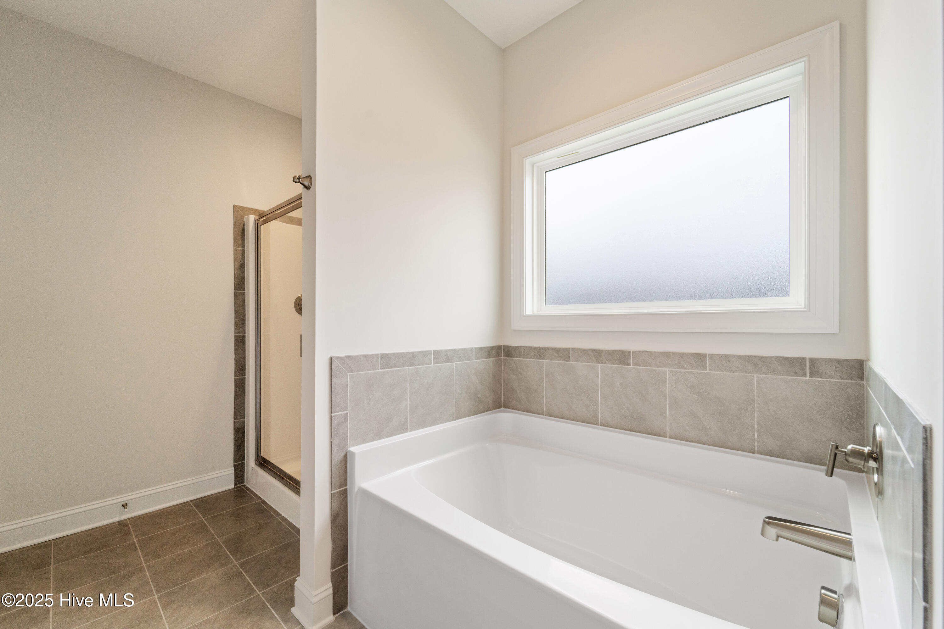 100508343 | Photo 29