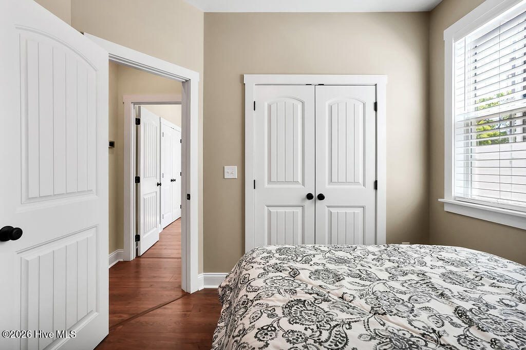 100568097 | Photo 28