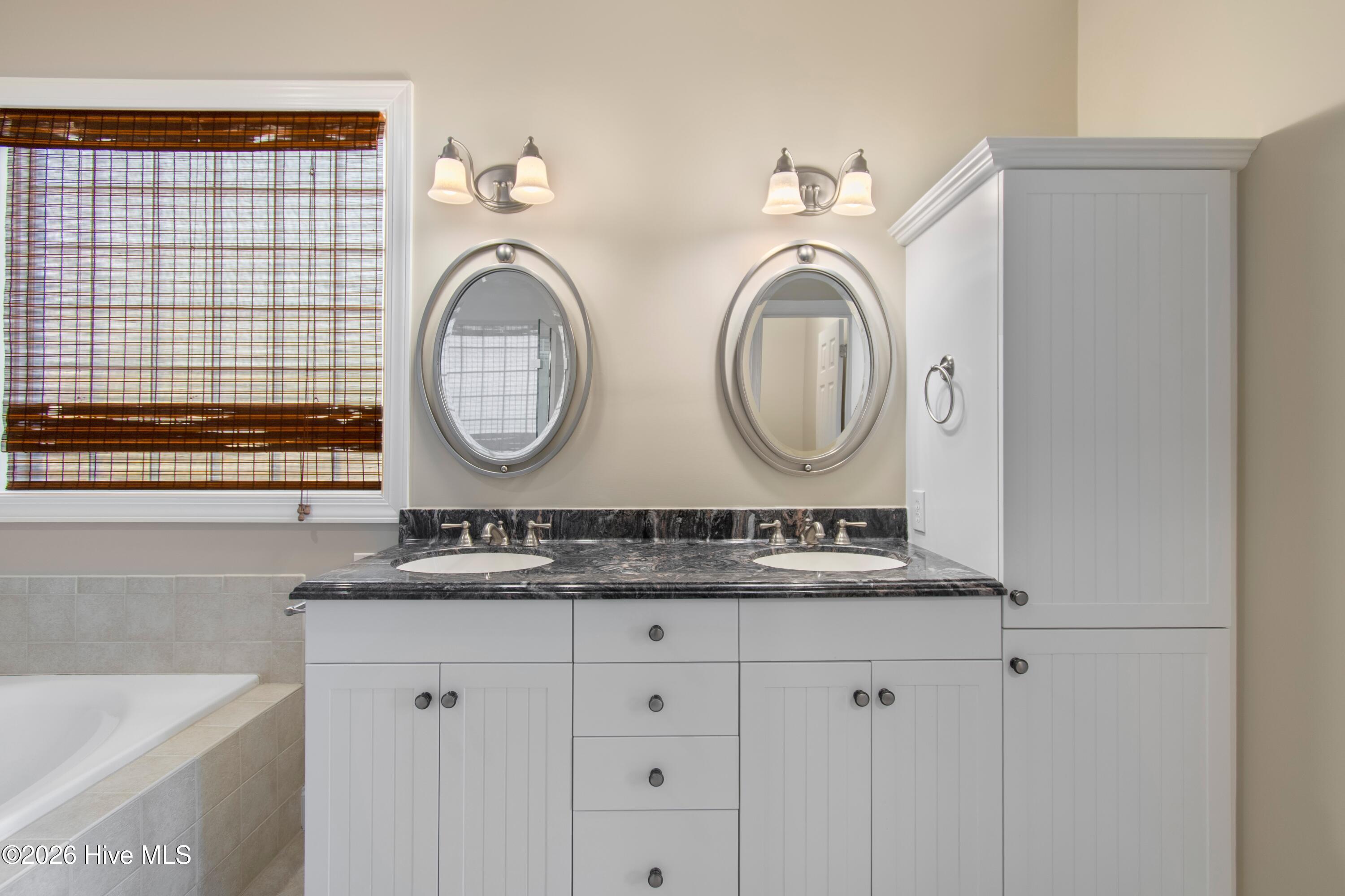 100555645 | Photo 25