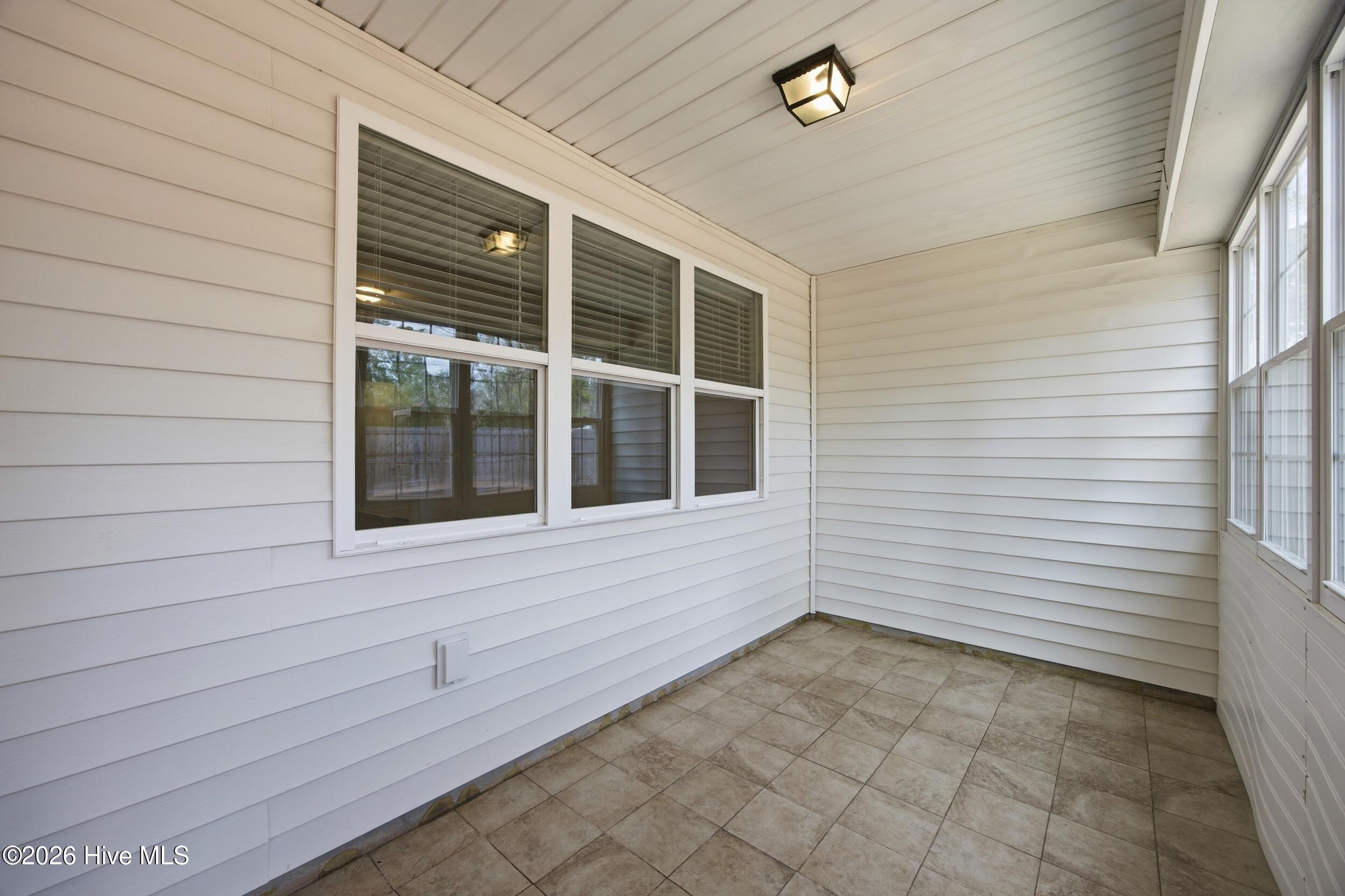 100551981 | Photo 17