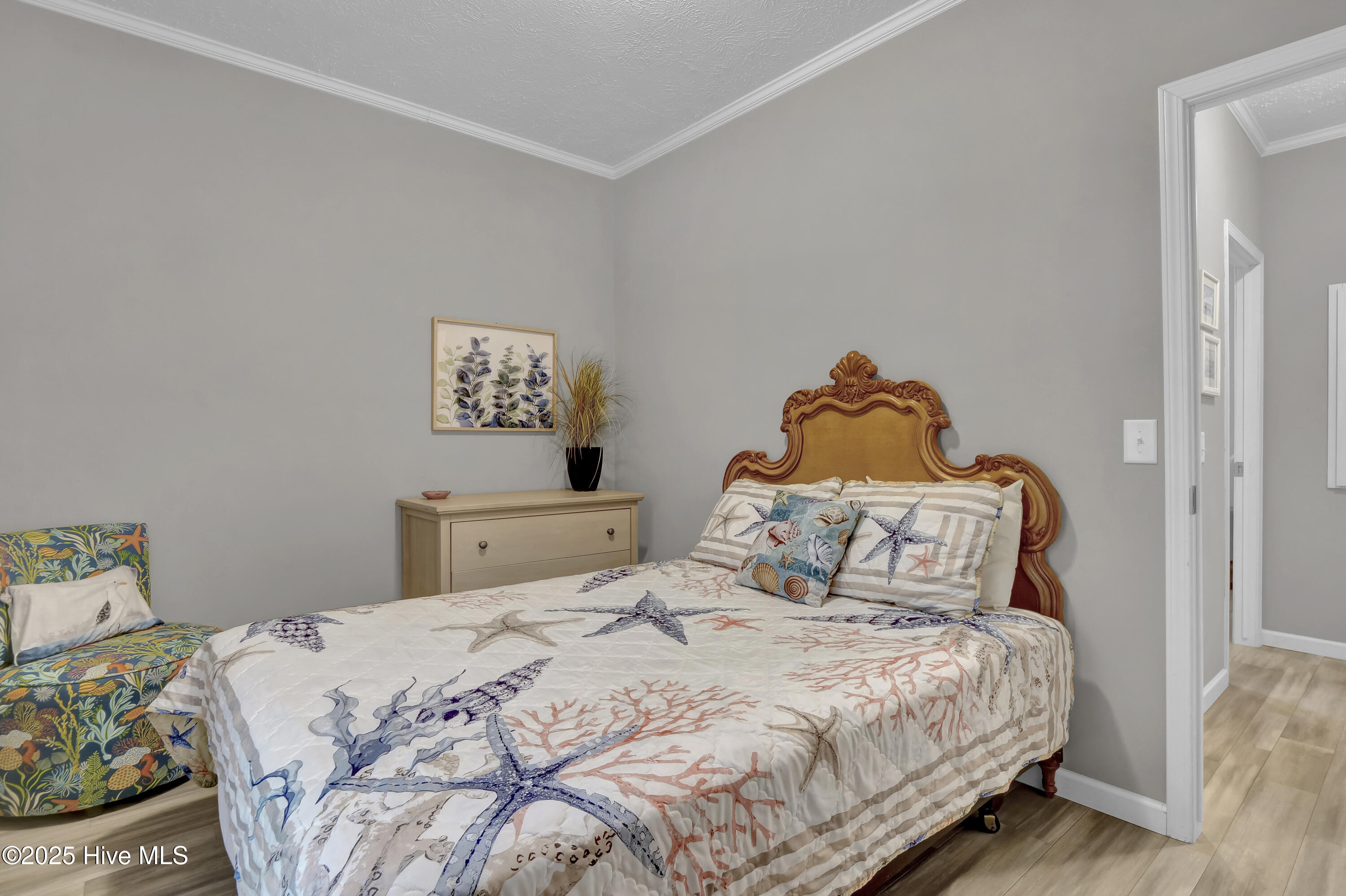 100557833 | Photo 22