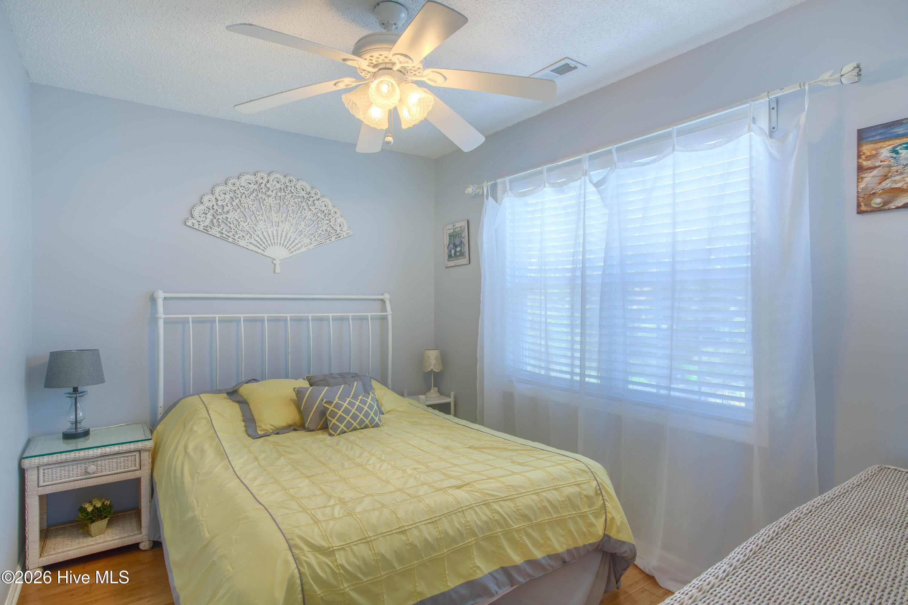 100559939 | Photo 20