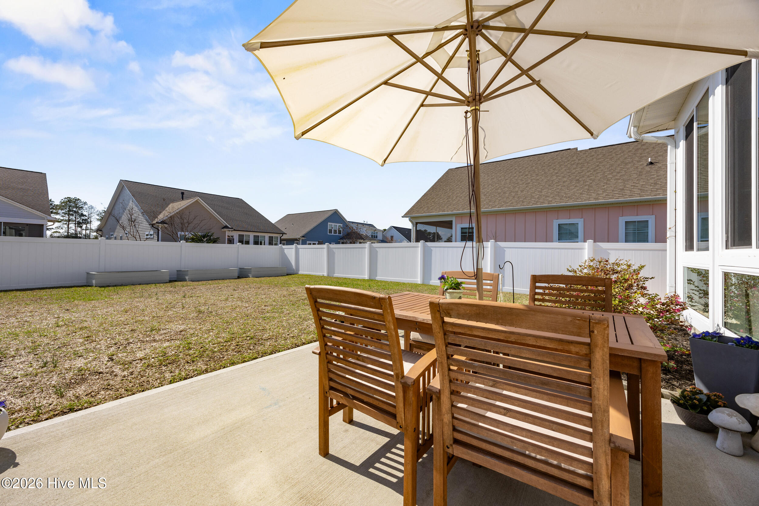 100559680 | Photo 42