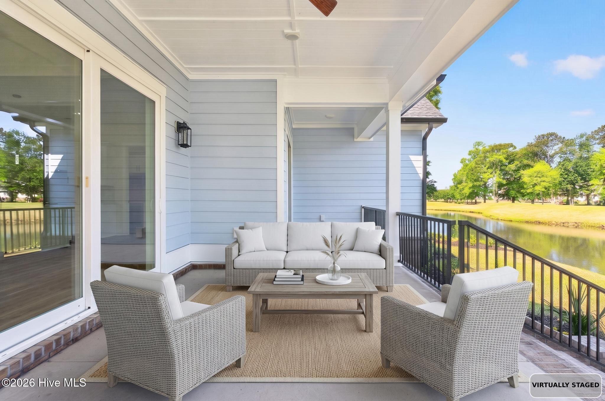 100568512 | Photo 52