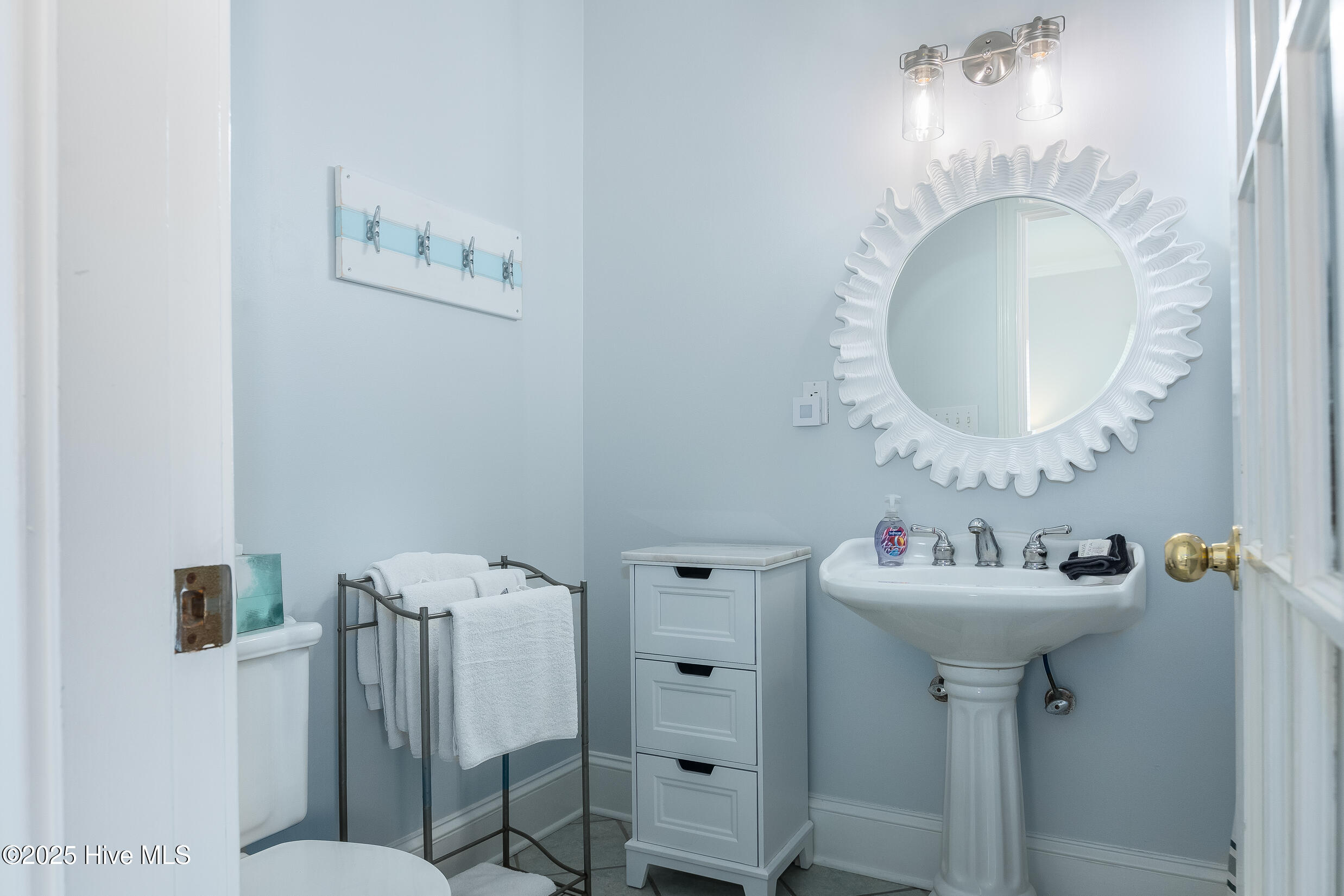 100509749 | Photo 25