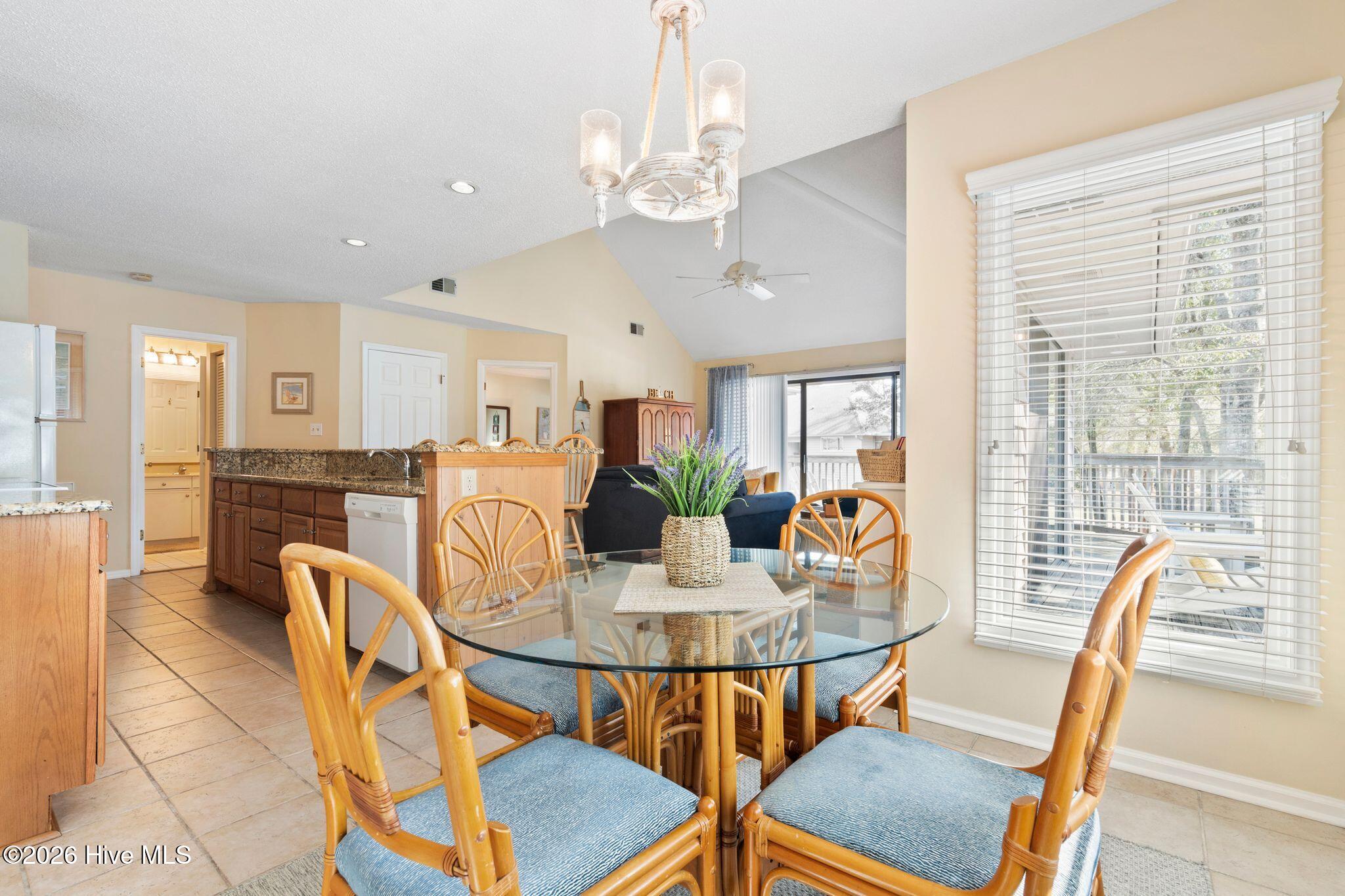 100552721 | Photo 36