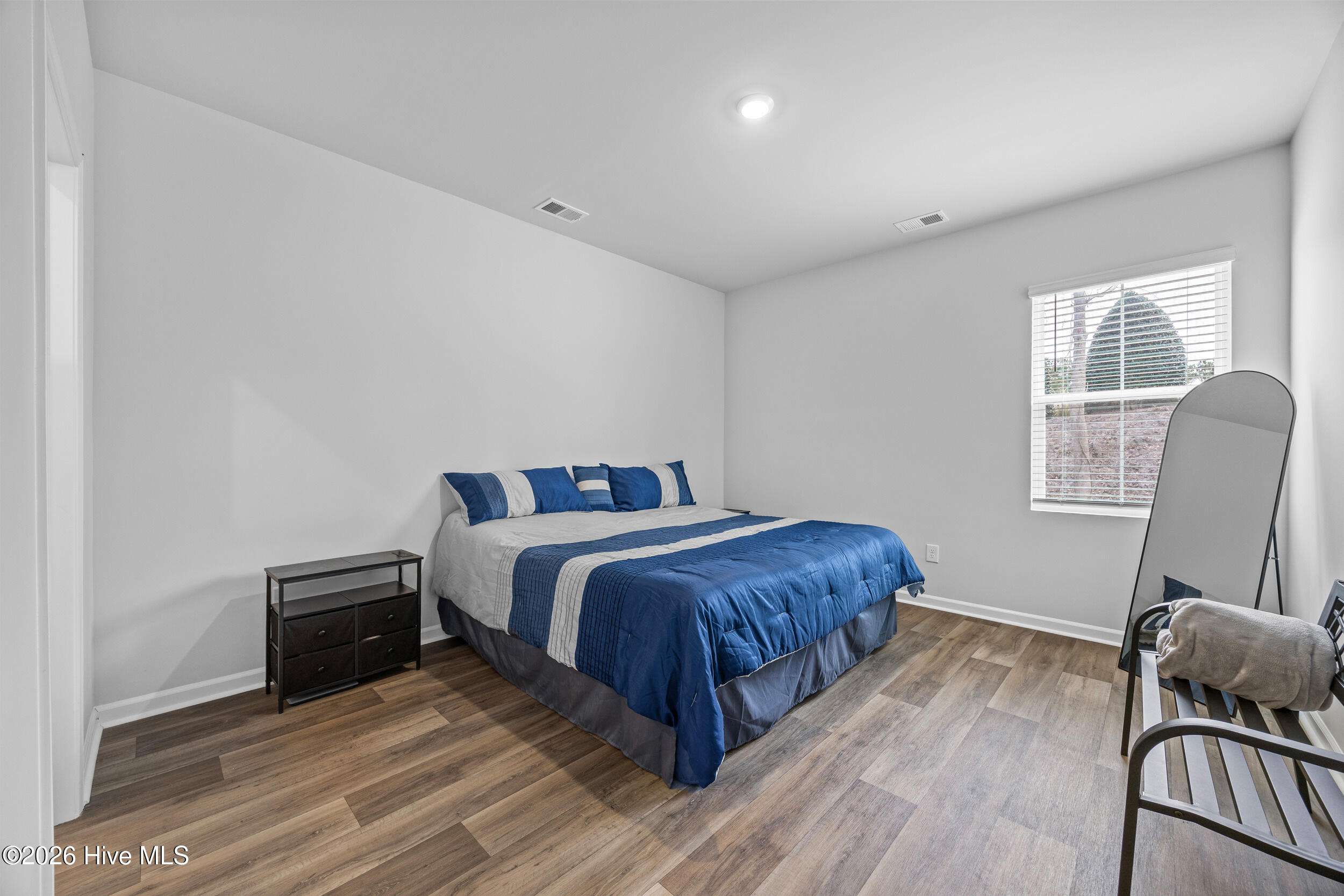 100554337 | Photo 25