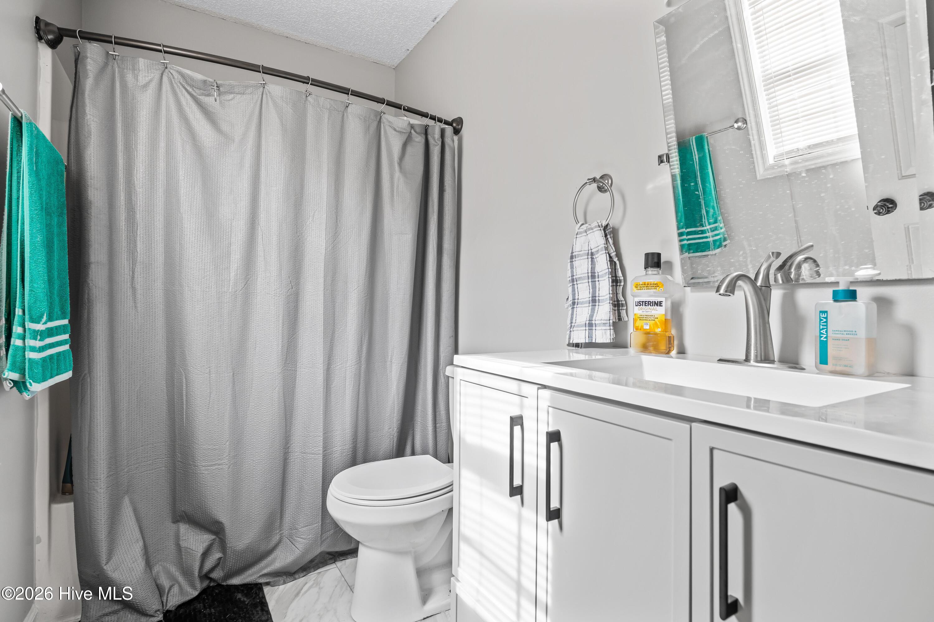 100558142 | Photo 13