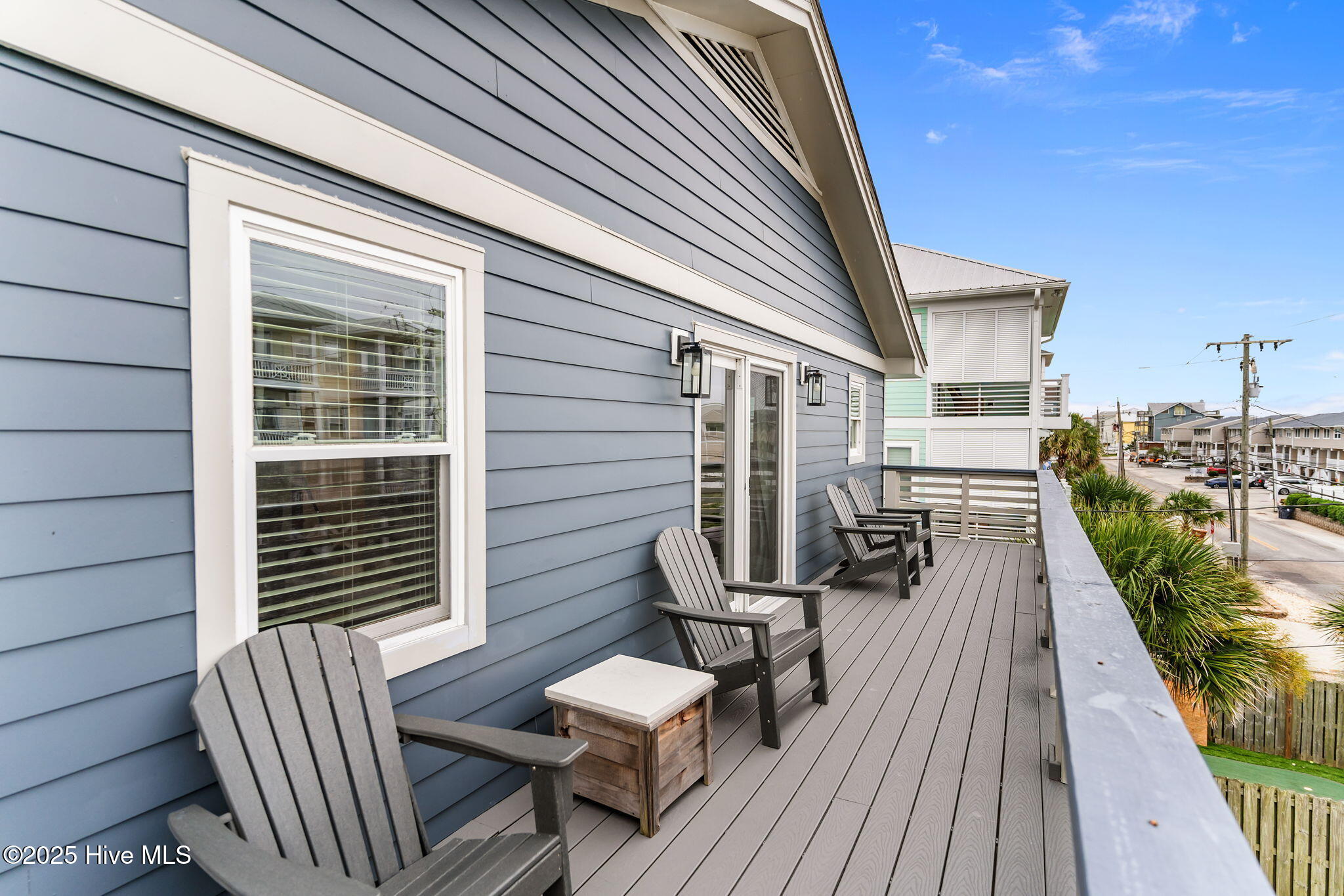 100526073 | Photo 60