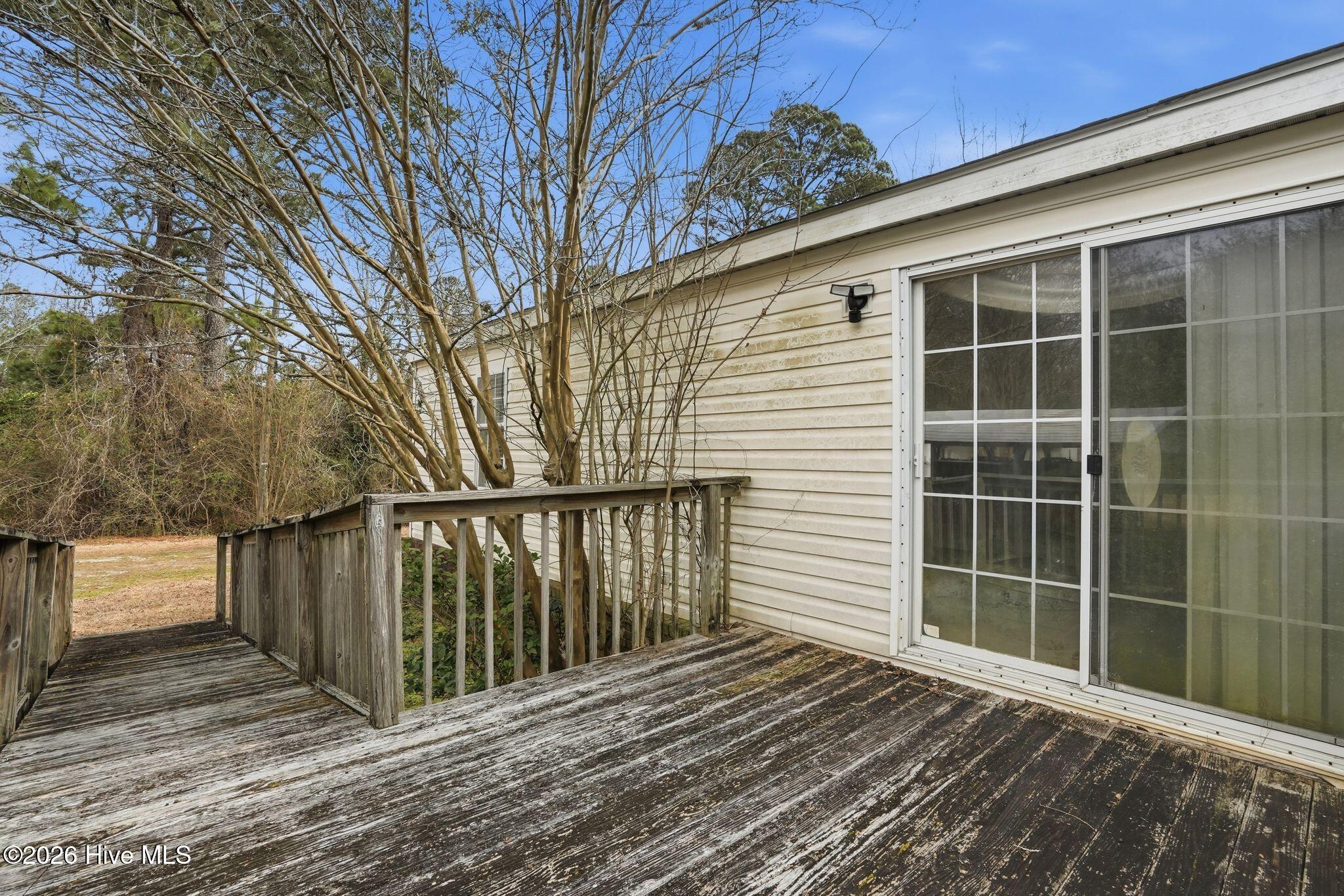 100556115 | Photo 79