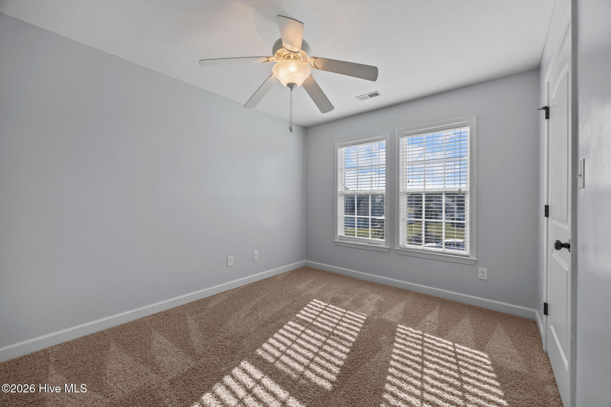 100560310 | Photo 28